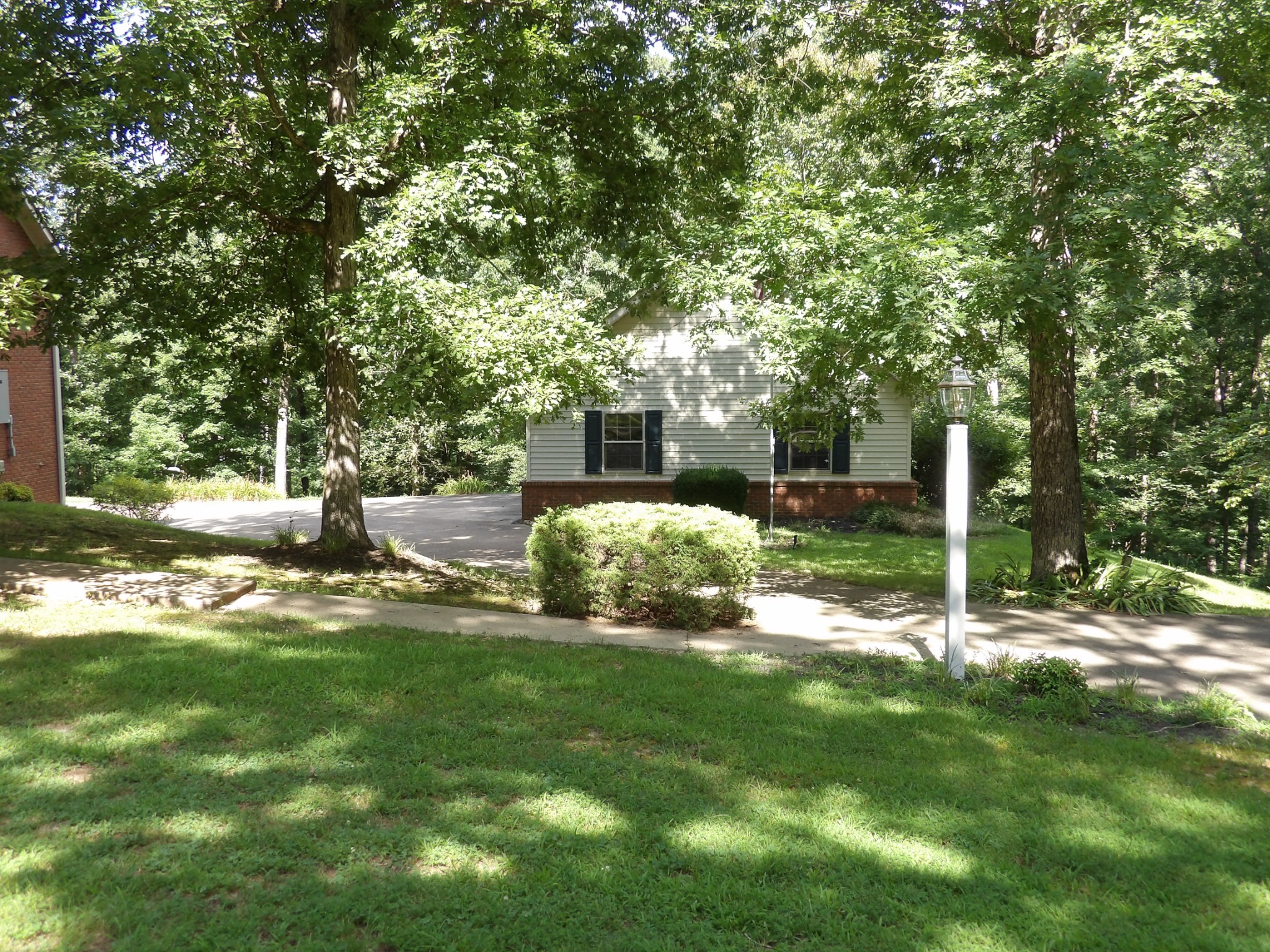 570 Gregson Pl Property Photo 8