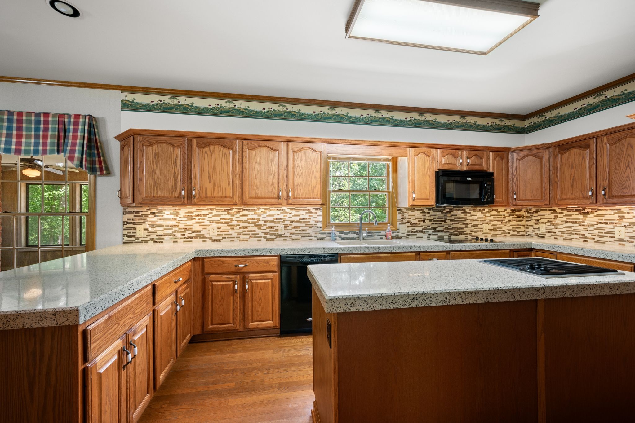 570 Gregson Pl Property Photo 26