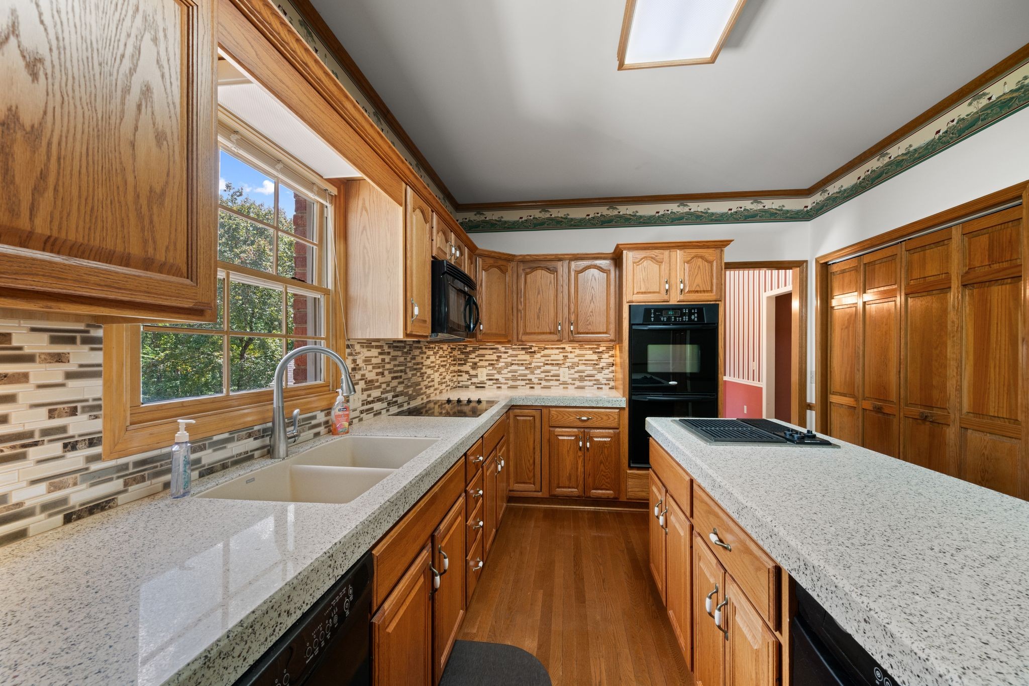 570 Gregson Pl Property Photo 30