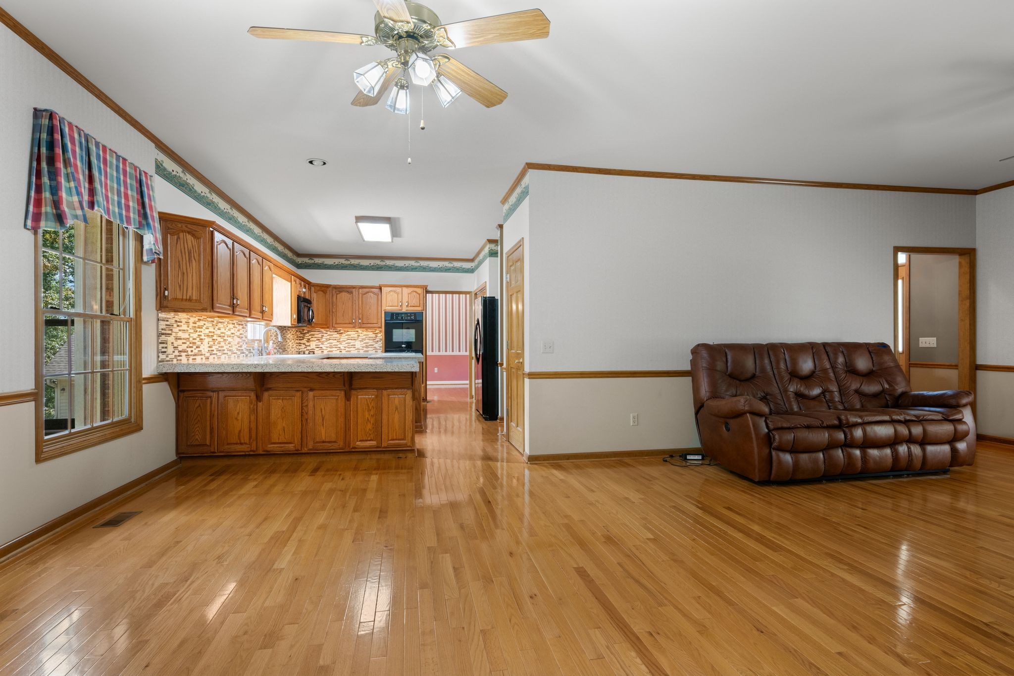 570 Gregson Pl Property Photo 33