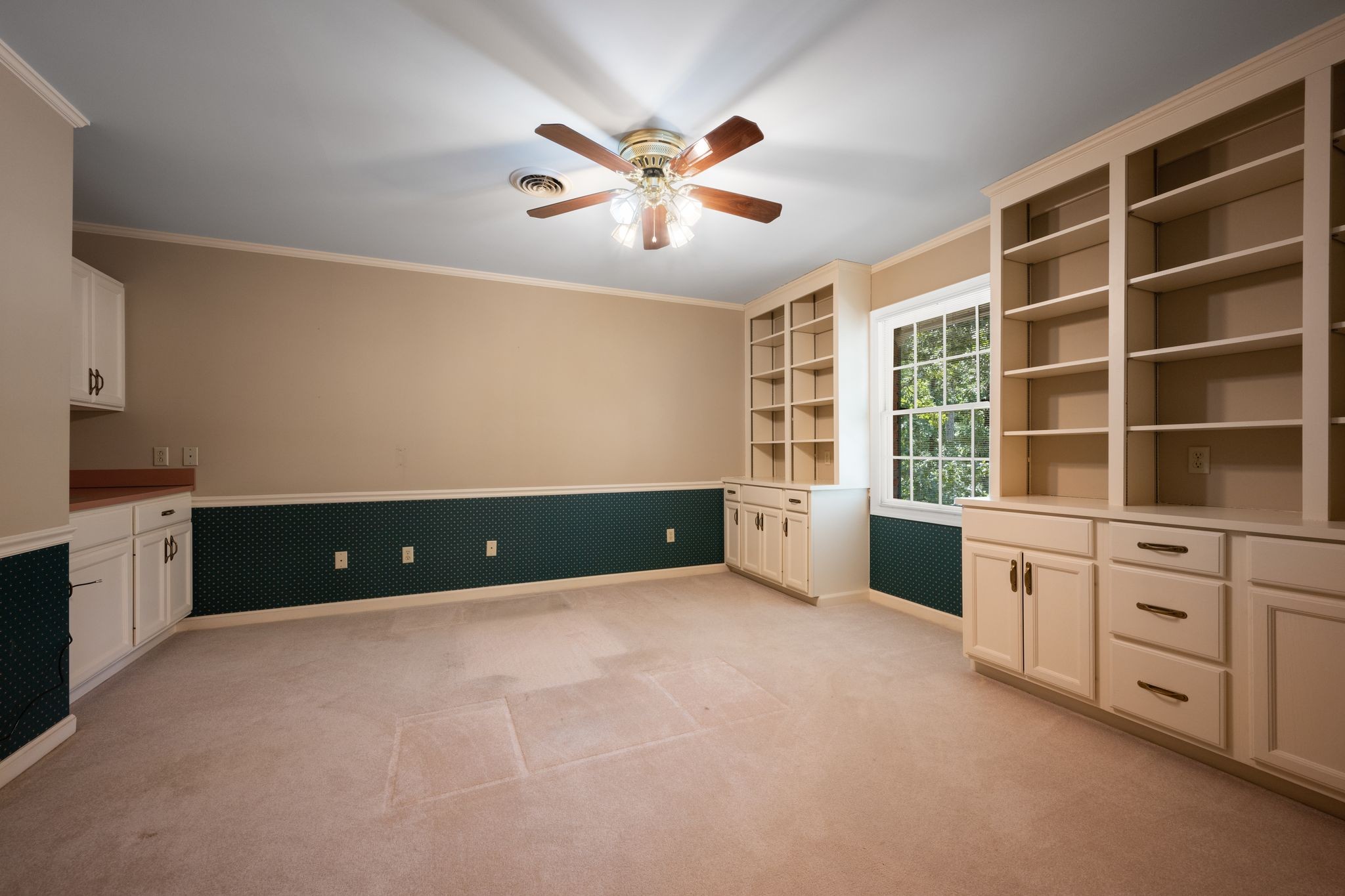 570 Gregson Pl Property Photo 48