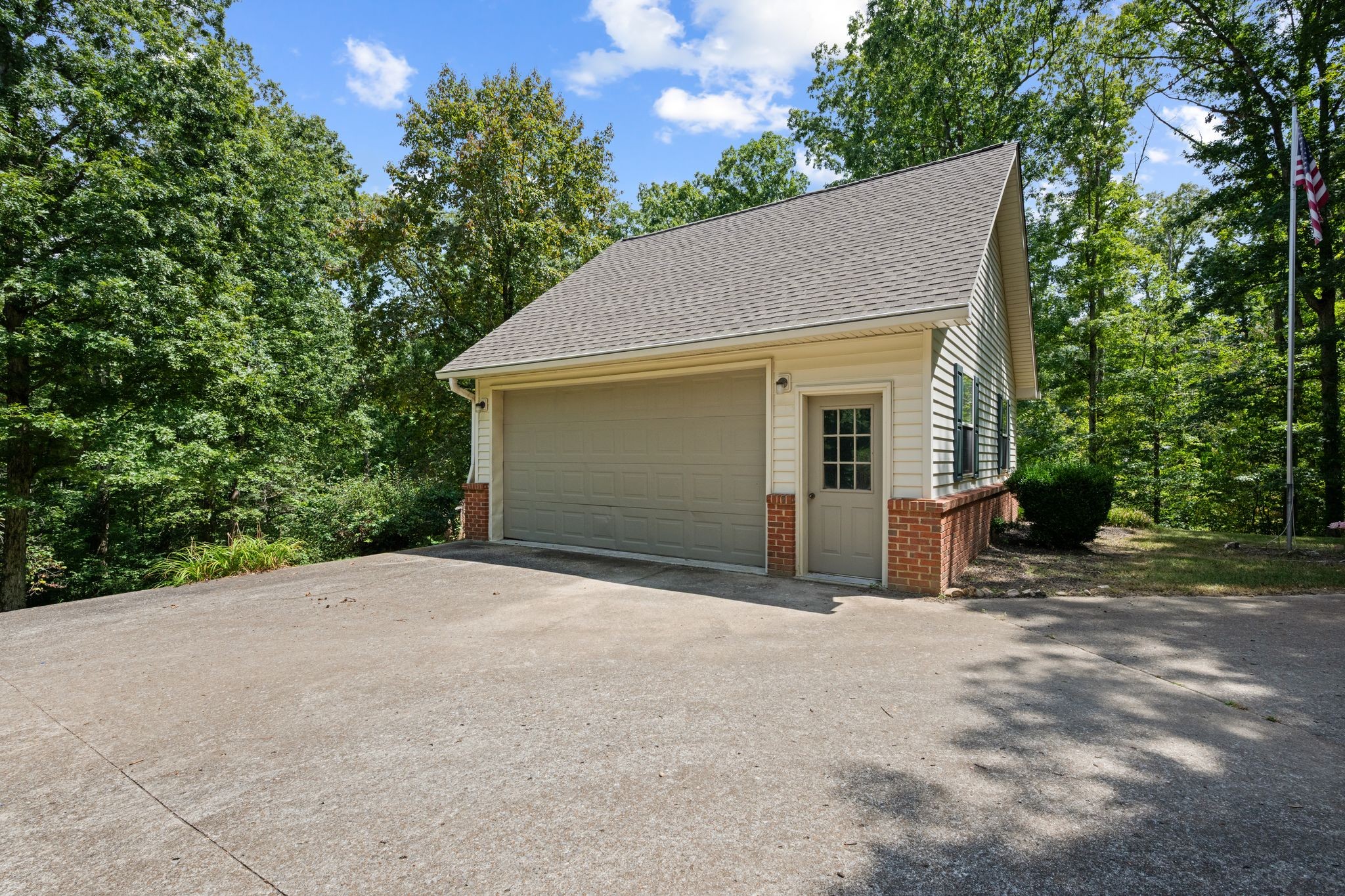 570 Gregson Pl Property Photo 69