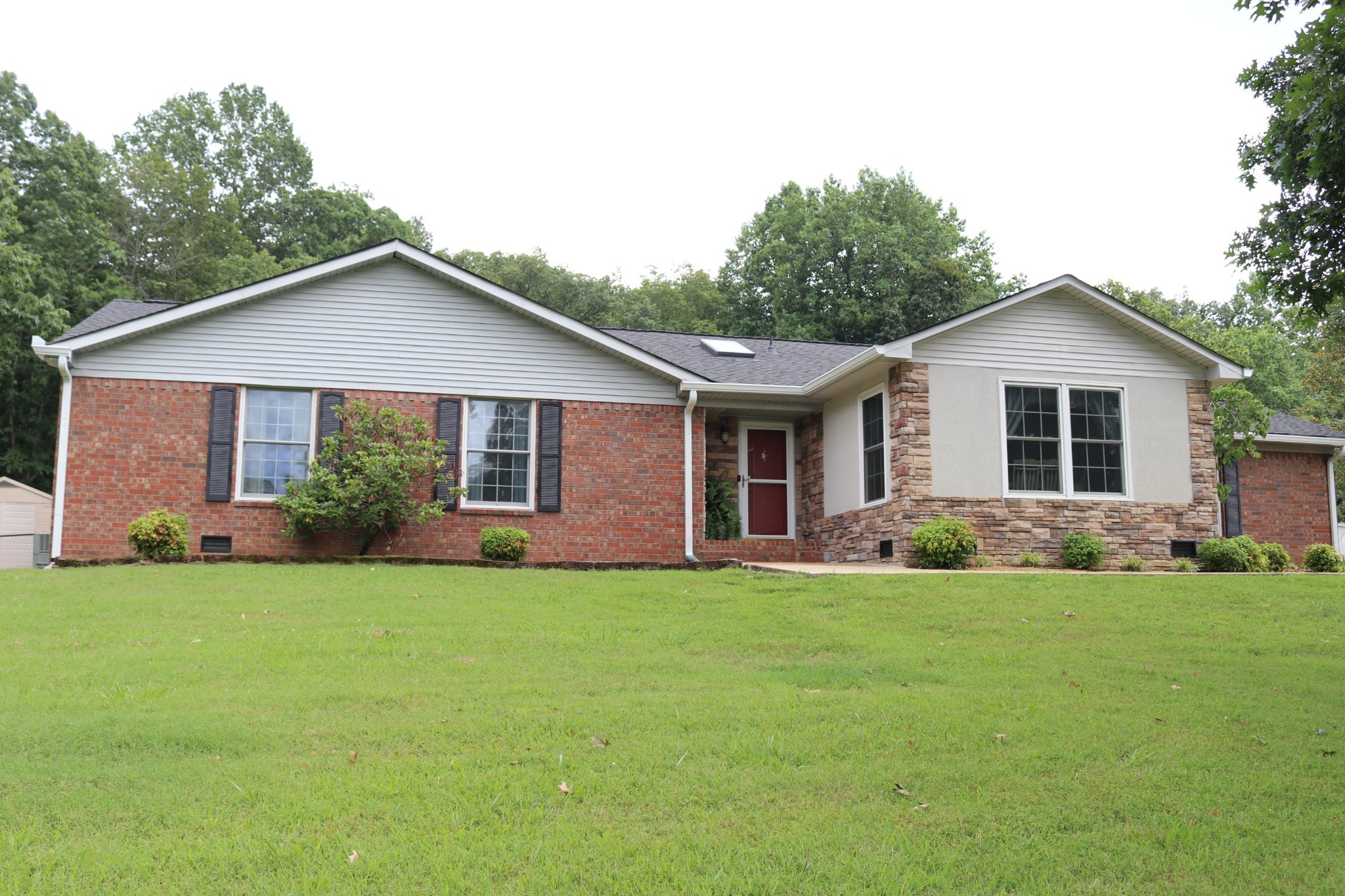 2079 Rock Springs Rd Property Photo
