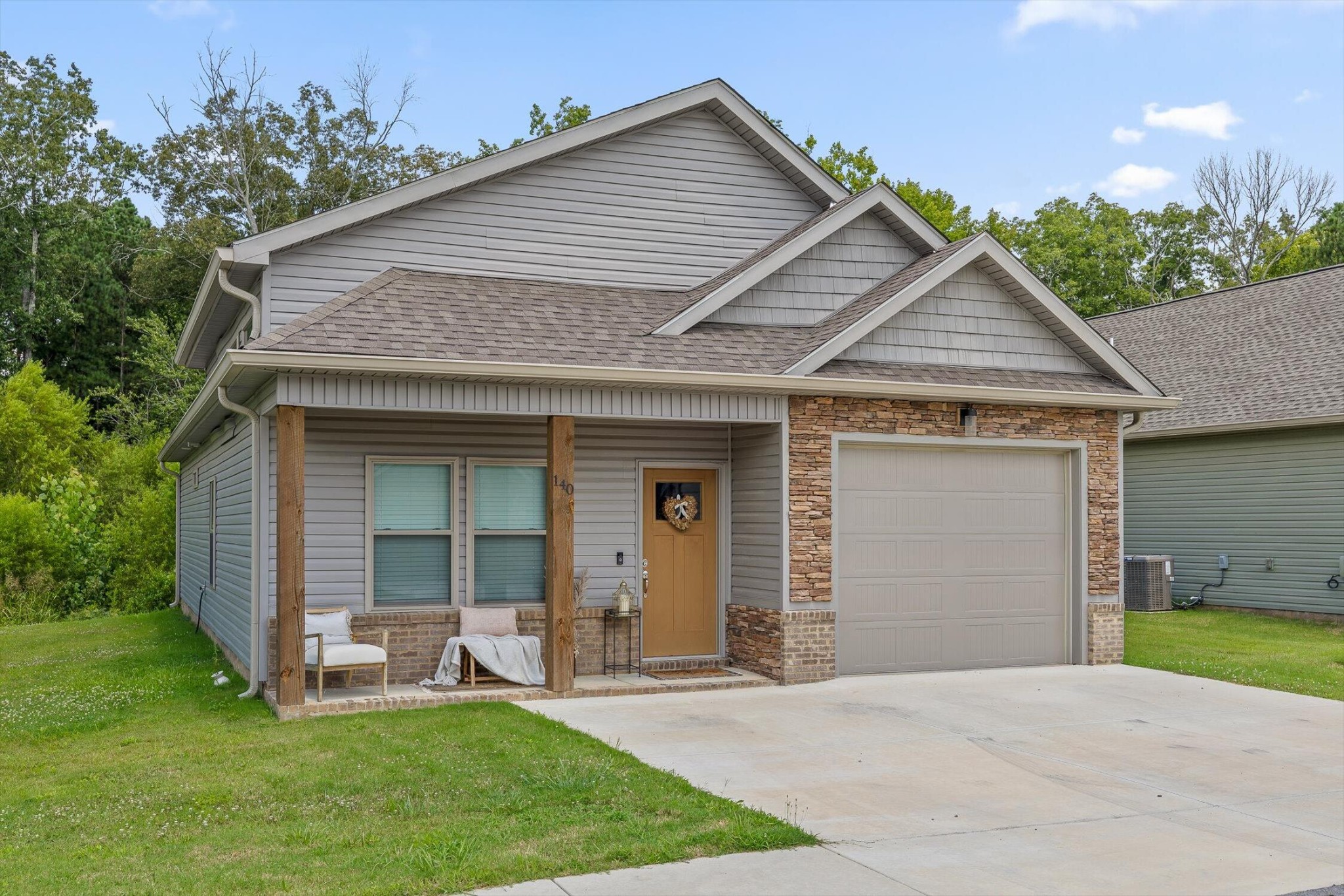 140 Rock Bridge Drive Property Photo 1