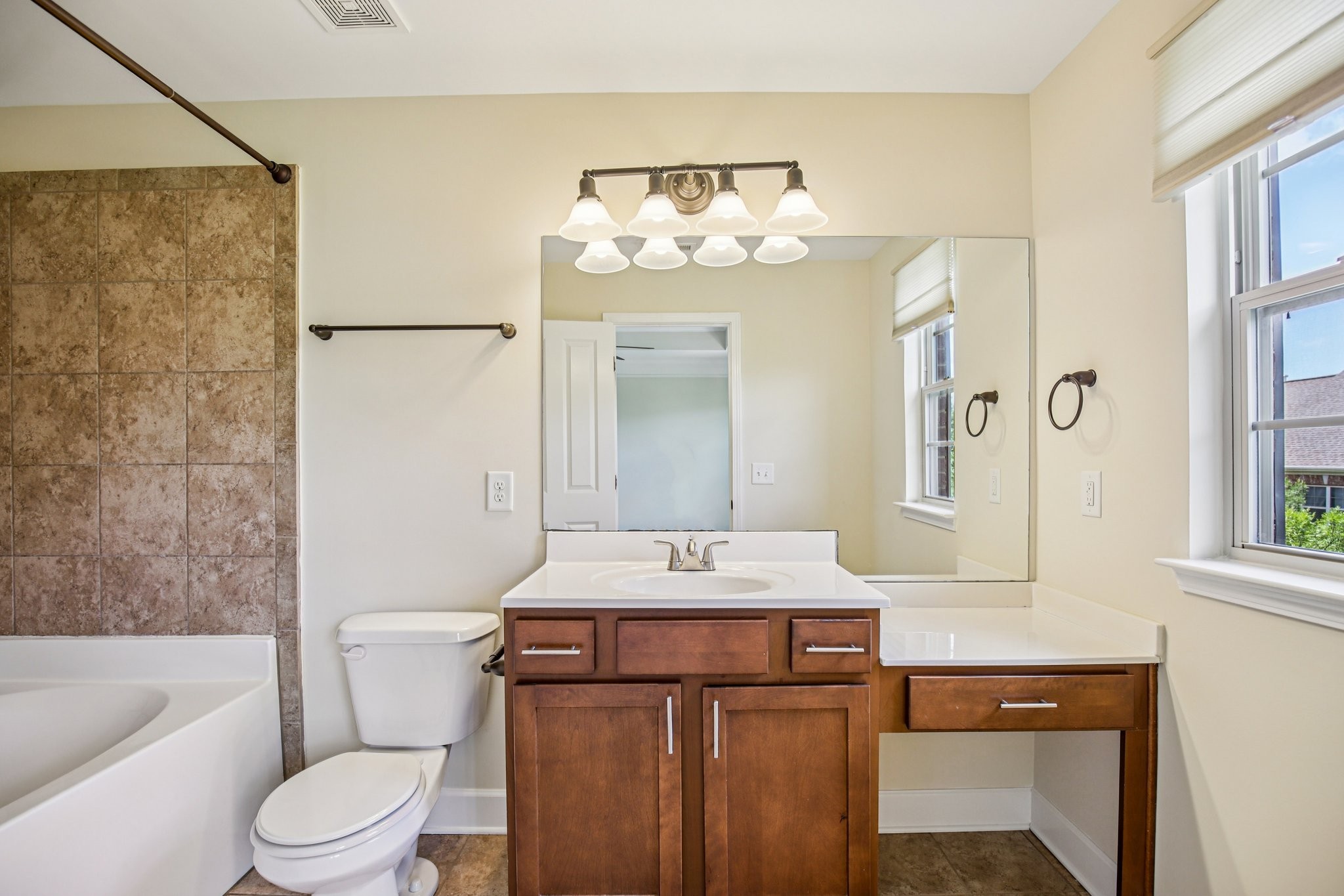5560 Prada Dr Property Photo 23