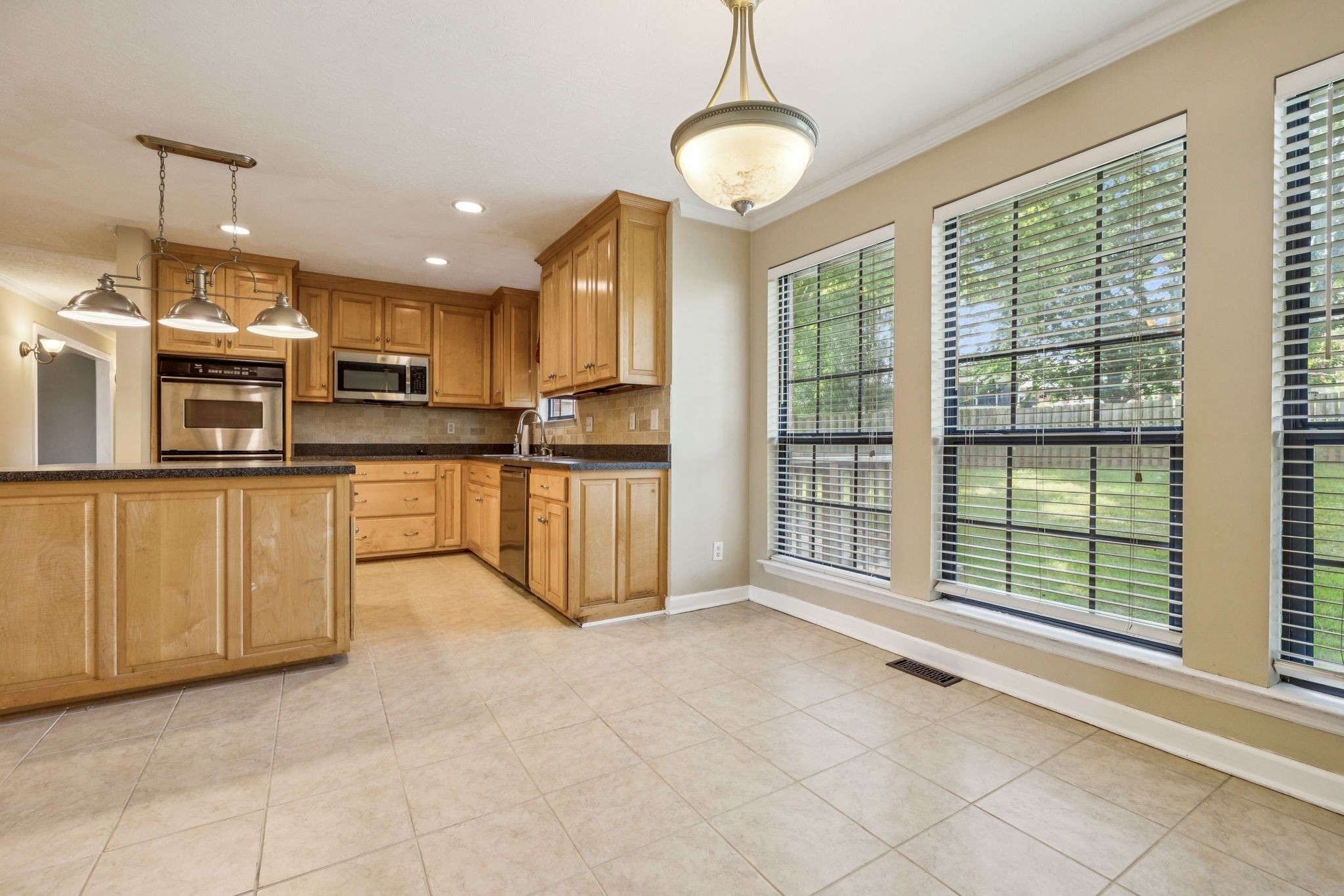 1422 Trailridge Cir Property Photo 29