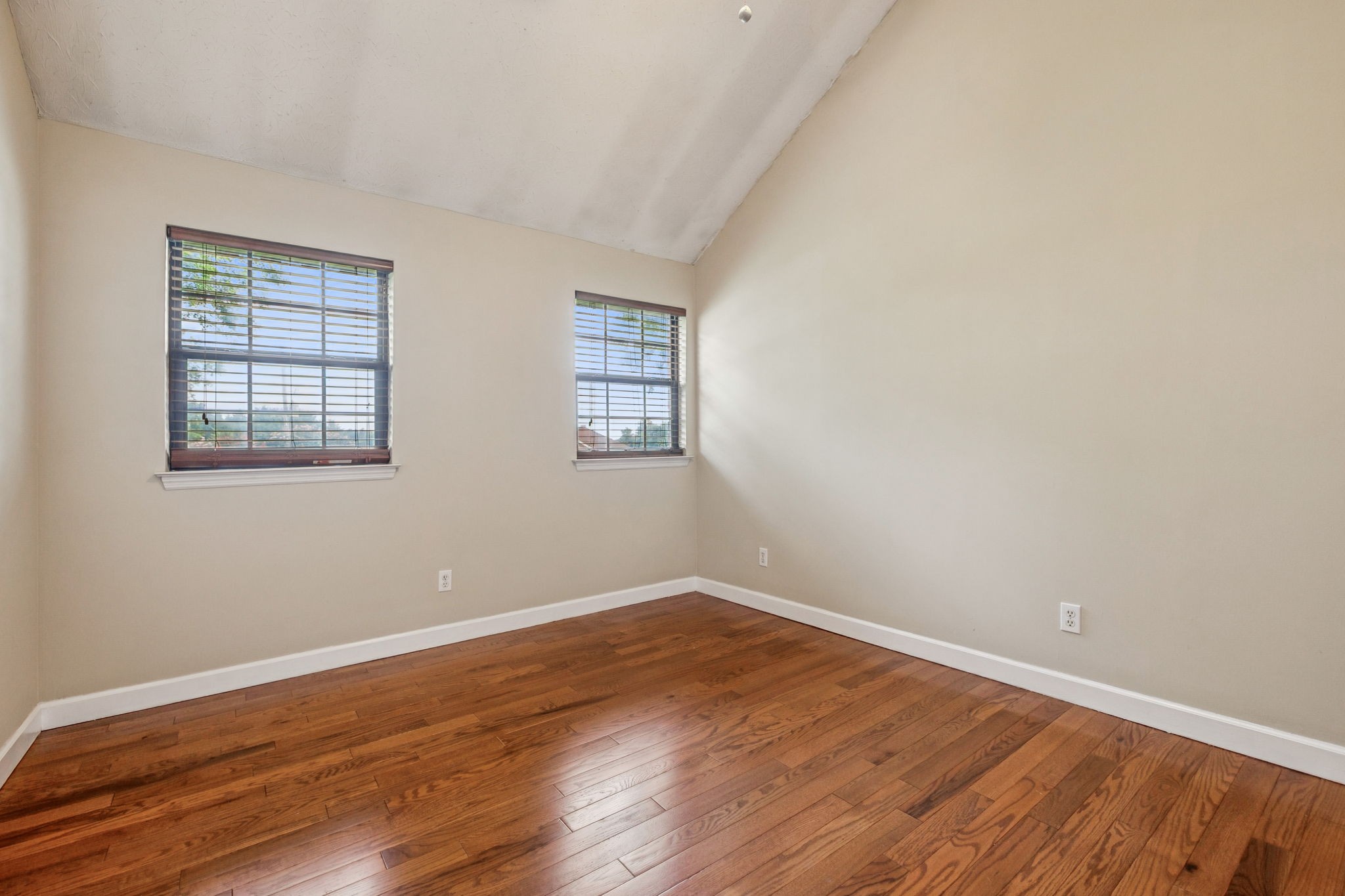 1422 Trailridge Cir Property Photo 36