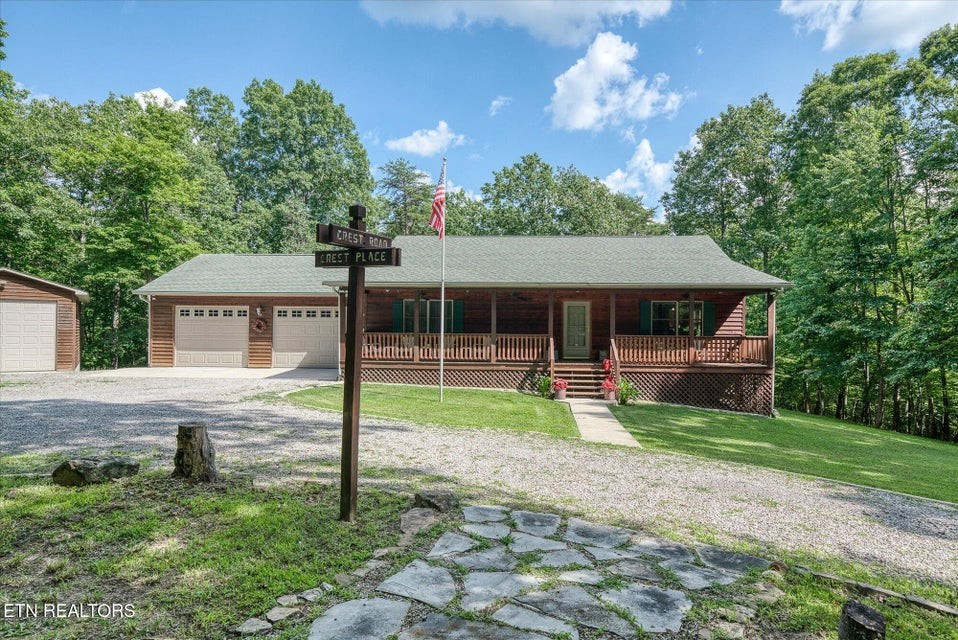 41 Crest Pl Property Photo 1