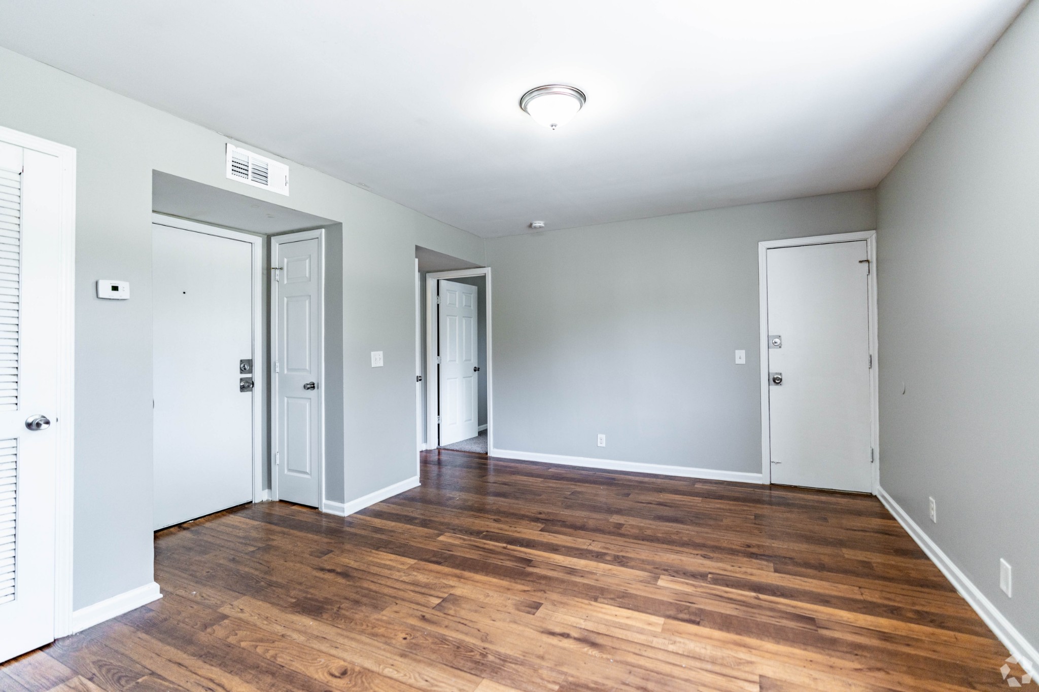 800 Anderson Ln Property Photo 1