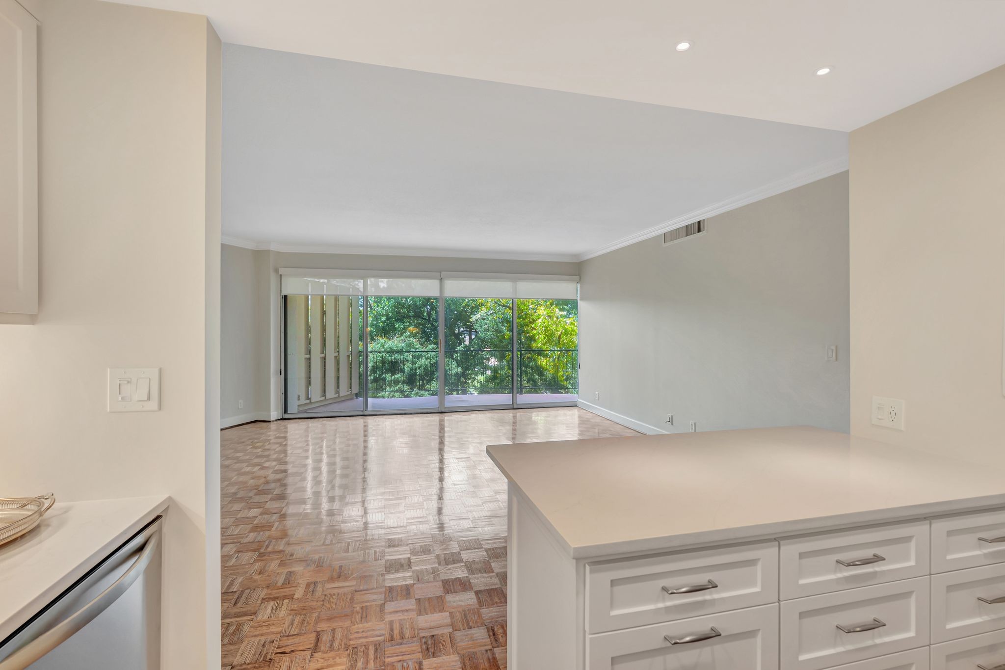 4215 Harding Pike Property Photo 3