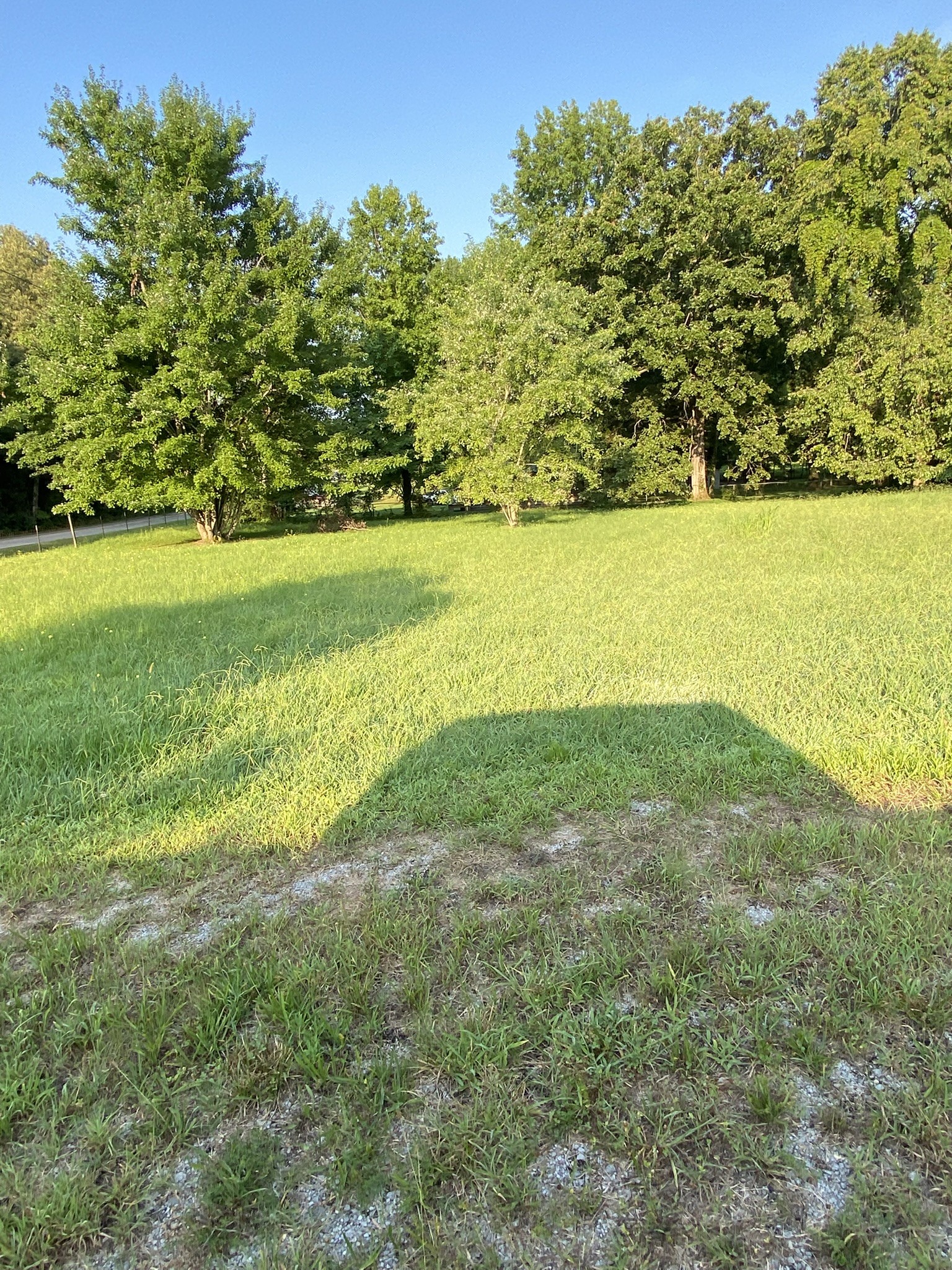 972 Fall River Rd Property Photo 8
