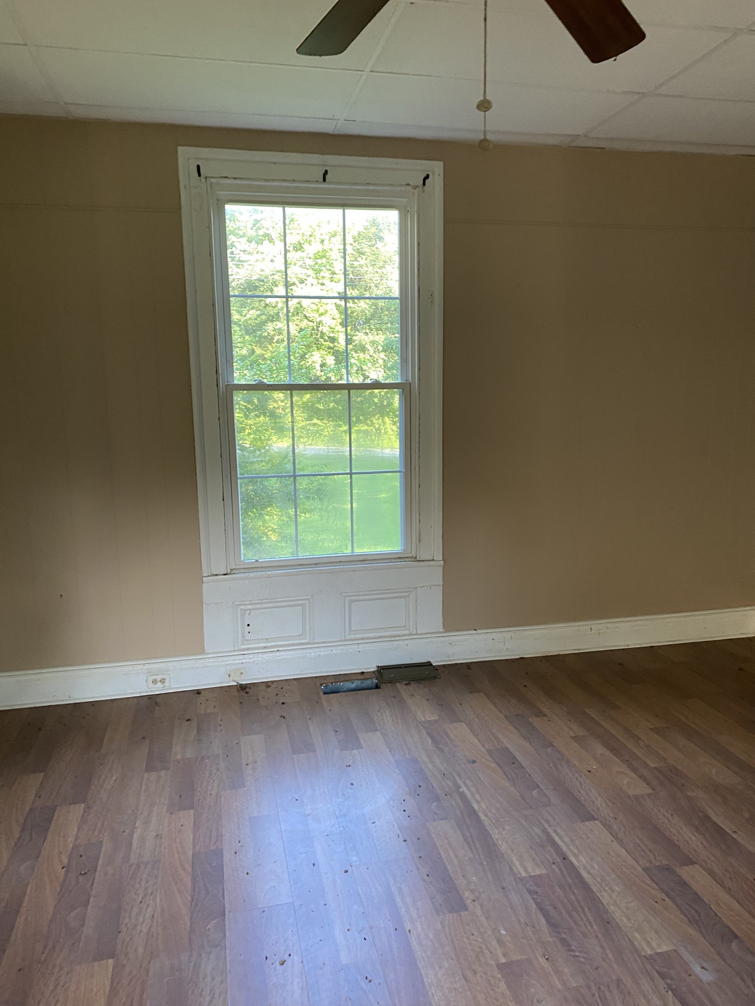 972 Fall River Rd Property Photo 17