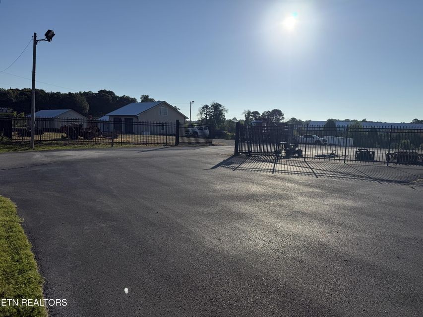 2897 S York Hwy Property Photo 8