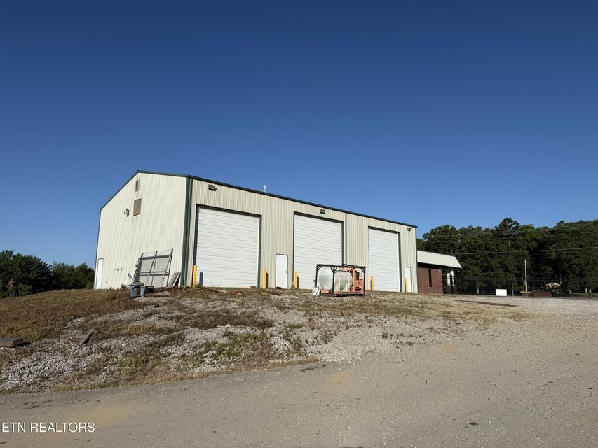 2897 S York Hwy Property Photo 9