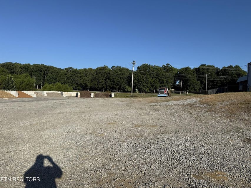 2897 S York Hwy Property Photo 11