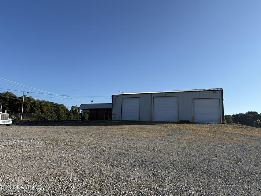 2897 S York Hwy Property Photo 12