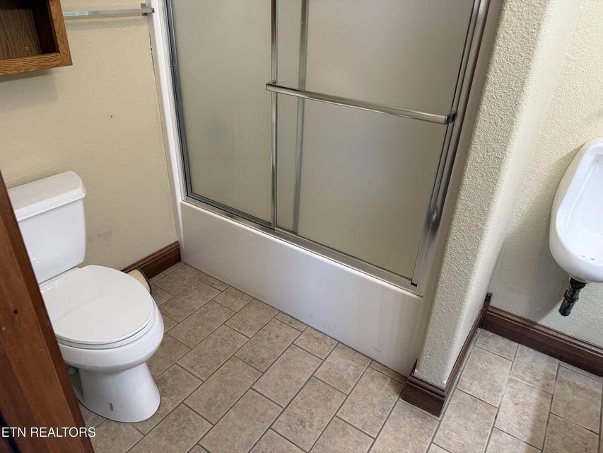 2897 S York Hwy Property Photo 28