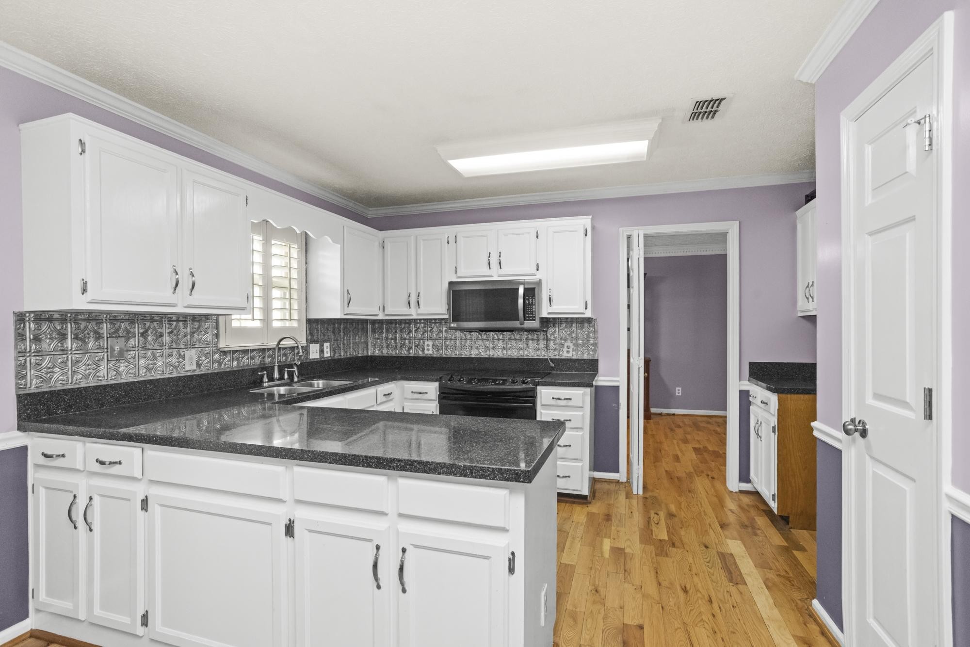 505 Breslin Ave Property Photo 2