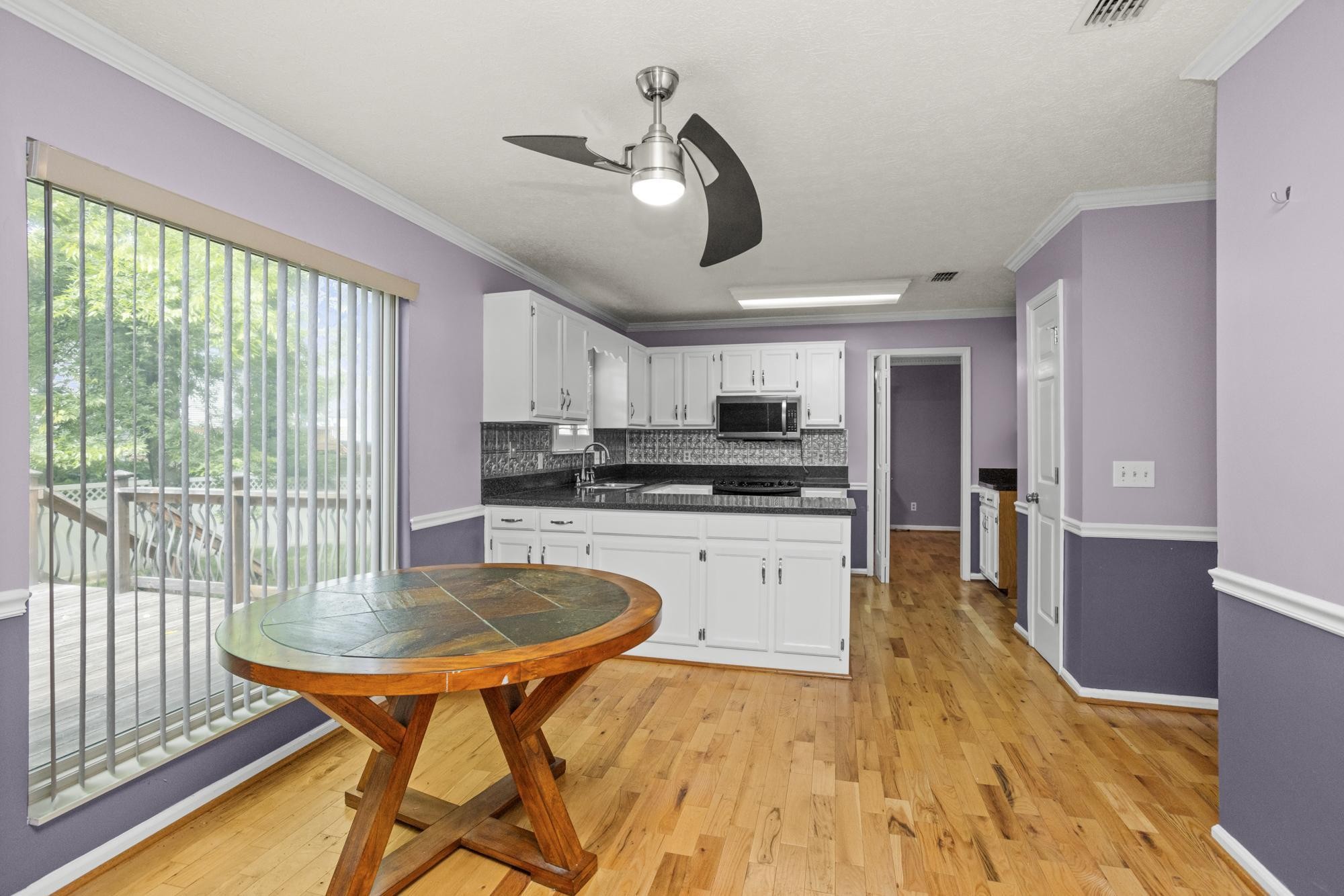 505 Breslin Ave Property Photo 6