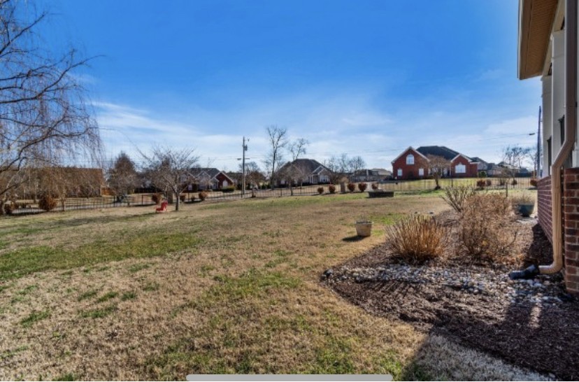 301 Chamblee Ct Property Photo 36