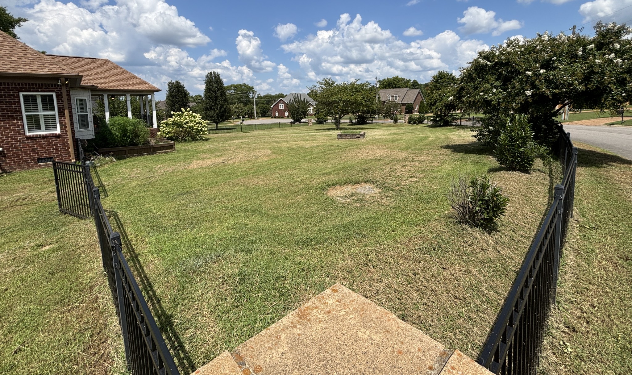 301 Chamblee Ct Property Photo 44