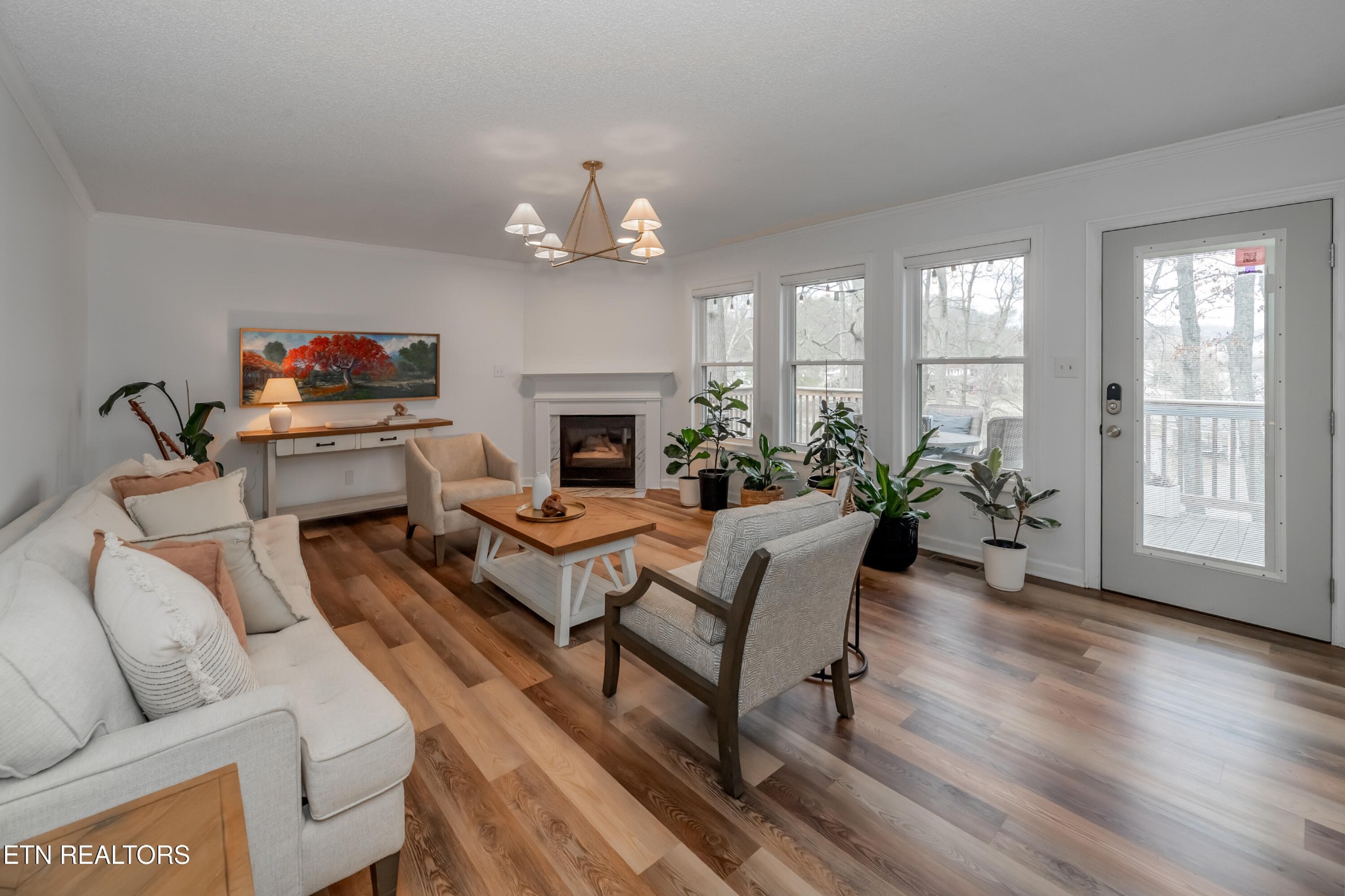 1200 River Oaks Drive Property Photo 2