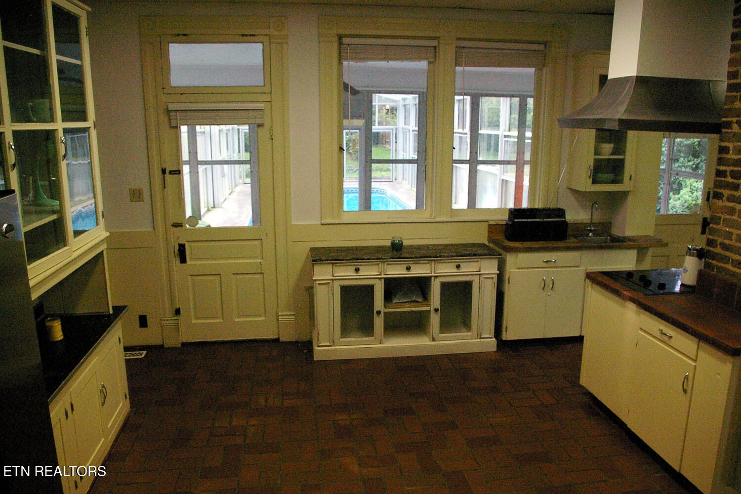 420 W Rockwood St Property Photo 7