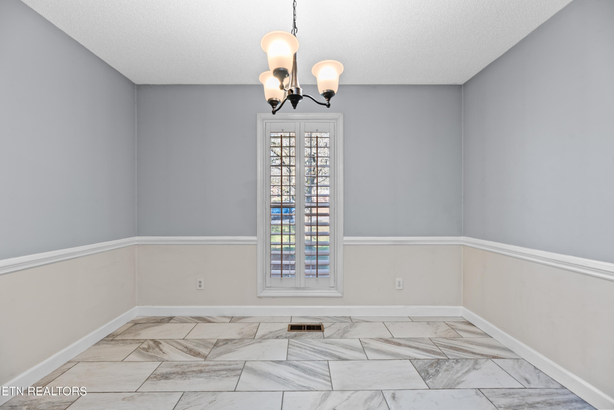 1244 River Oaks Drive Property Photo 9