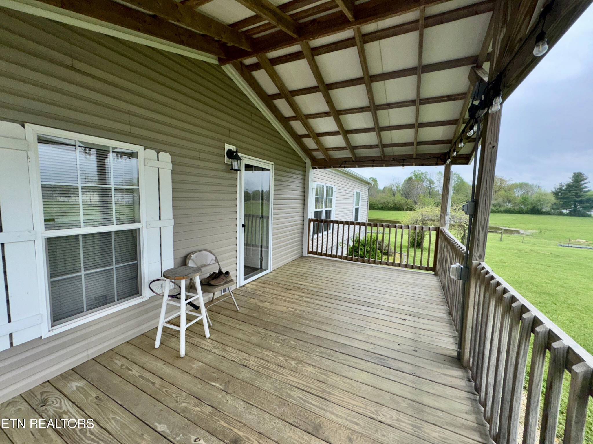 2959 Pomona Rd Property Photo 4