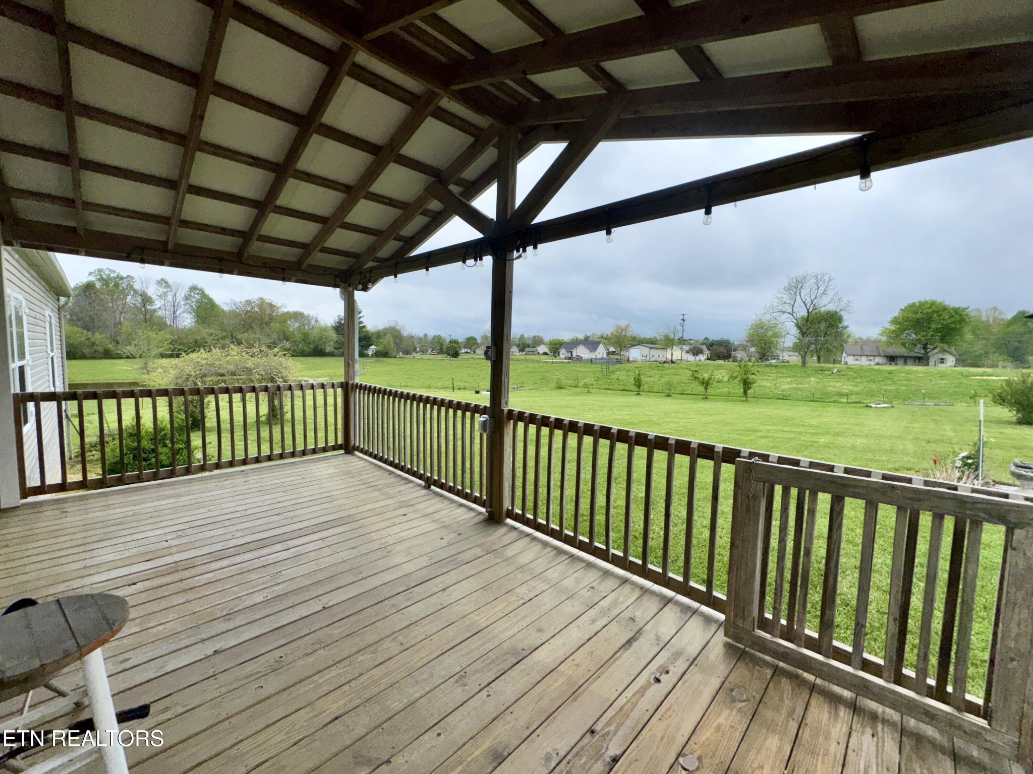 2959 Pomona Rd Property Photo 5