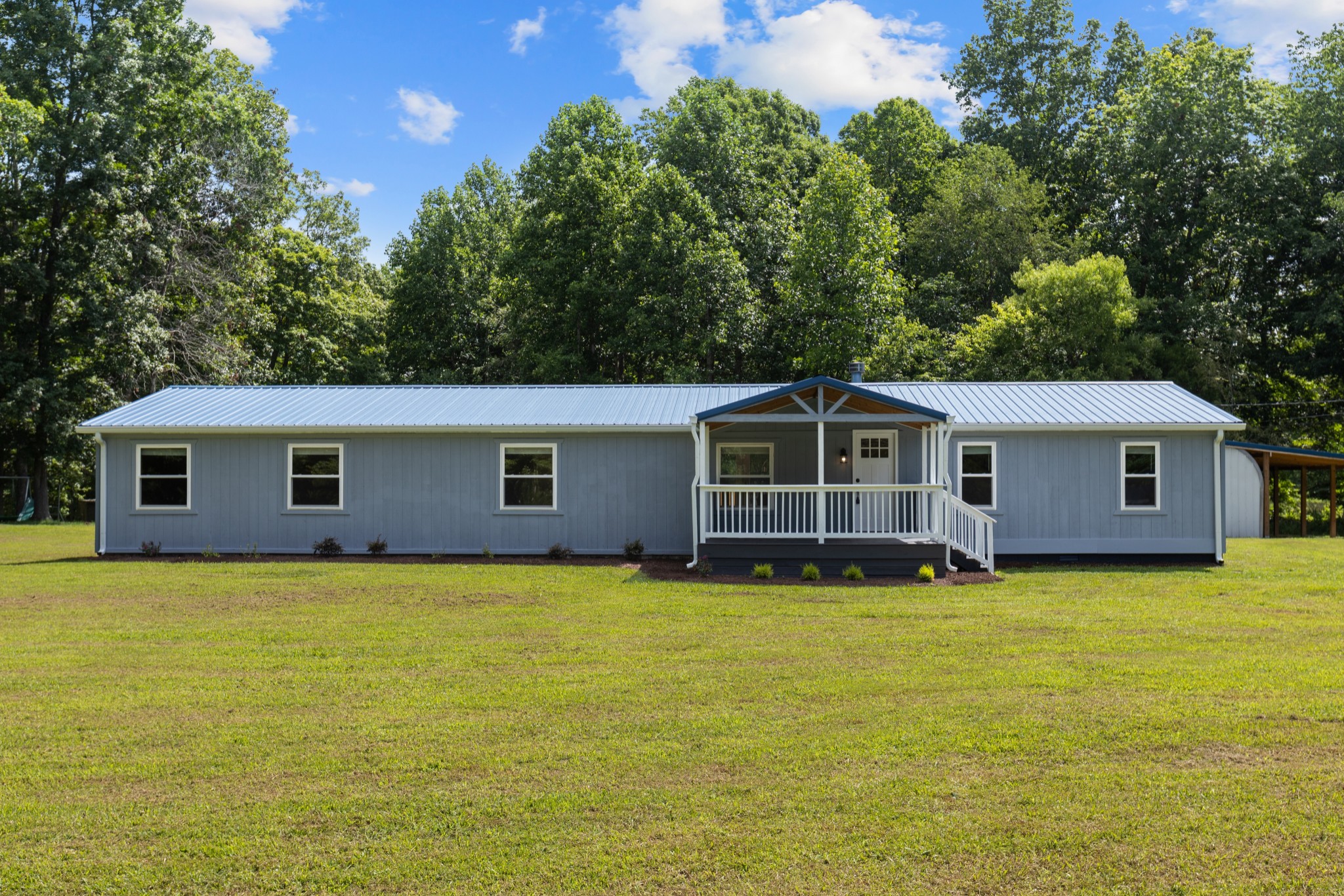 633 Friendship Acres Dr Property Photo 1