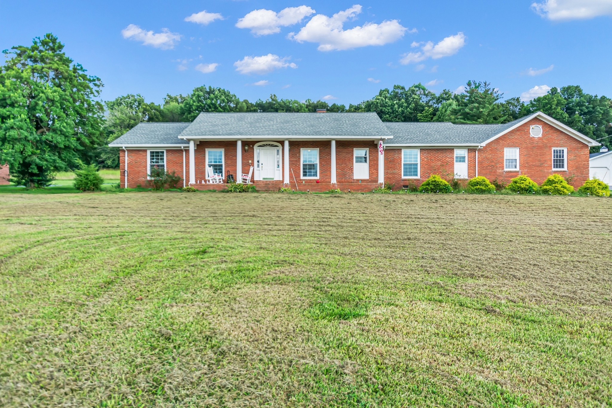 127 Cornerstone Pl Property Photo 1