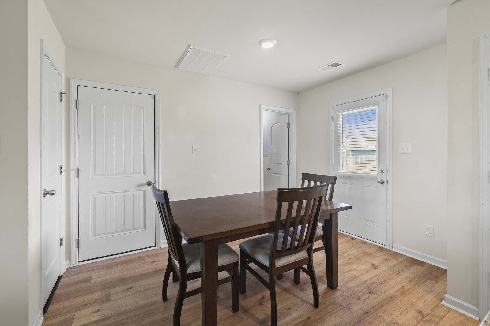 3747 Spahn Ln Property Photo 14