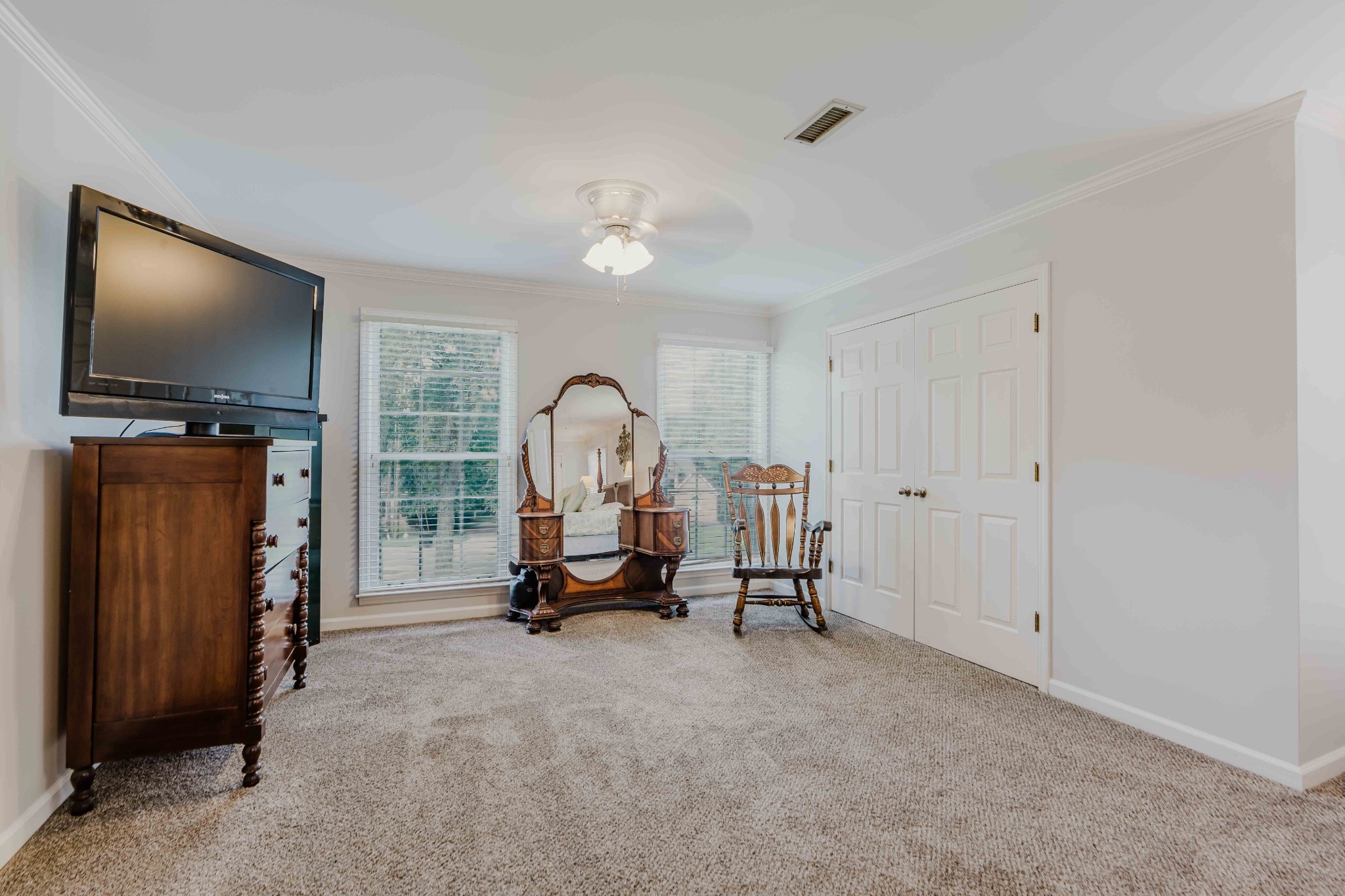 101 Meadow Ct Property Photo 33