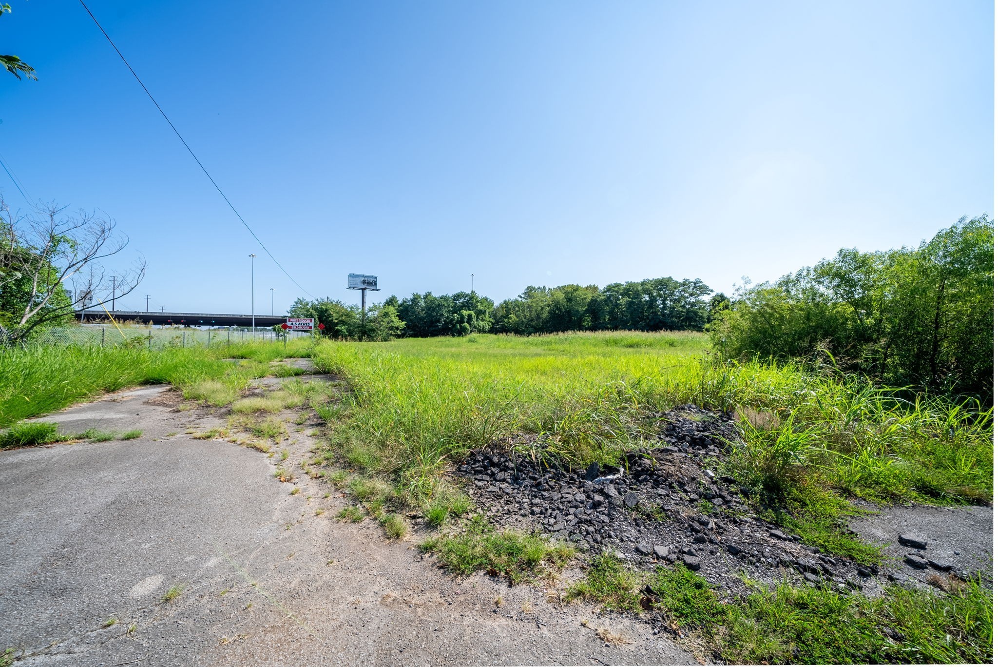 2285 Wilma Rudolph Blvd Property Photo 5
