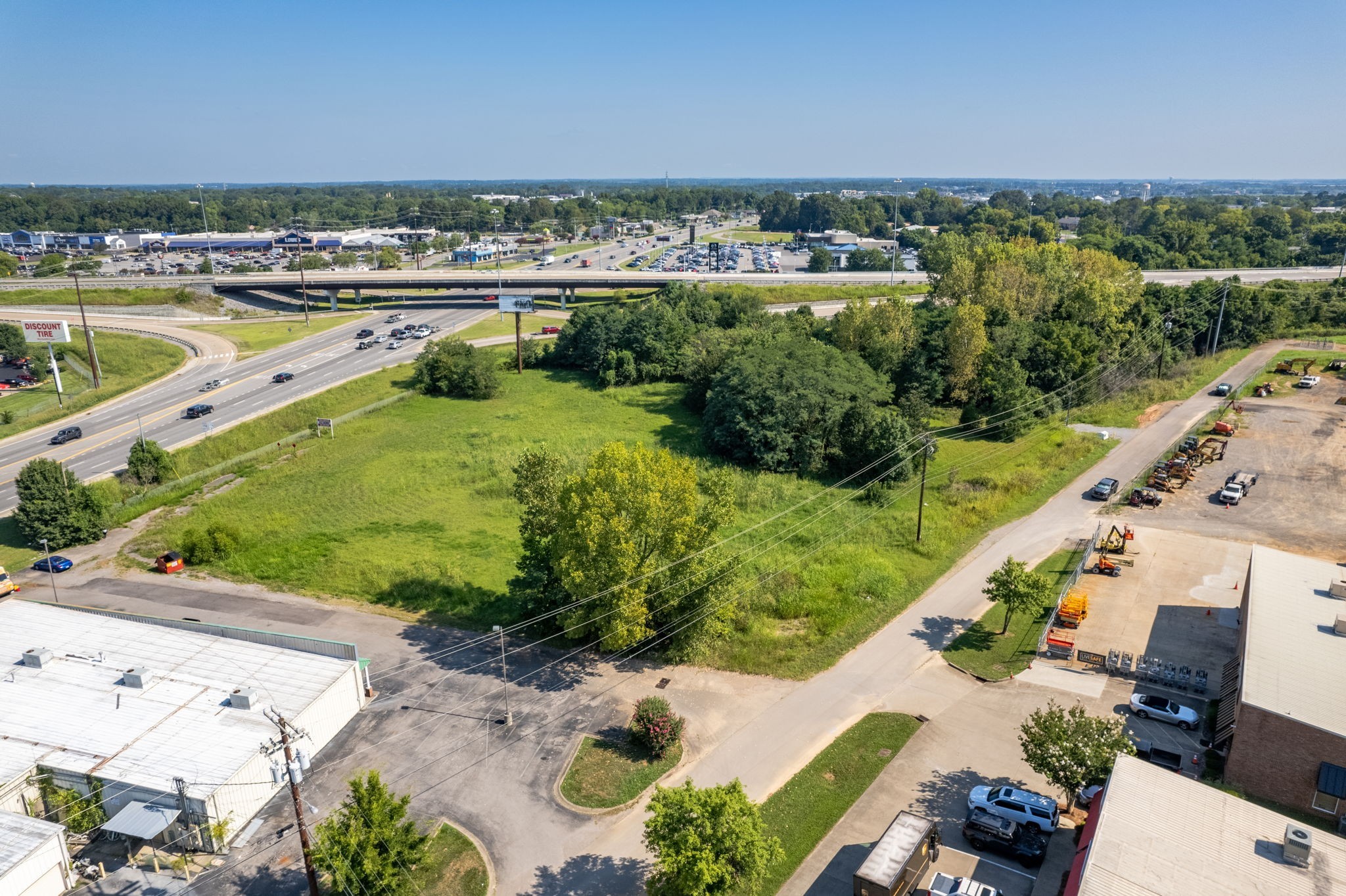 2285 Wilma Rudolph Blvd Property Photo 12