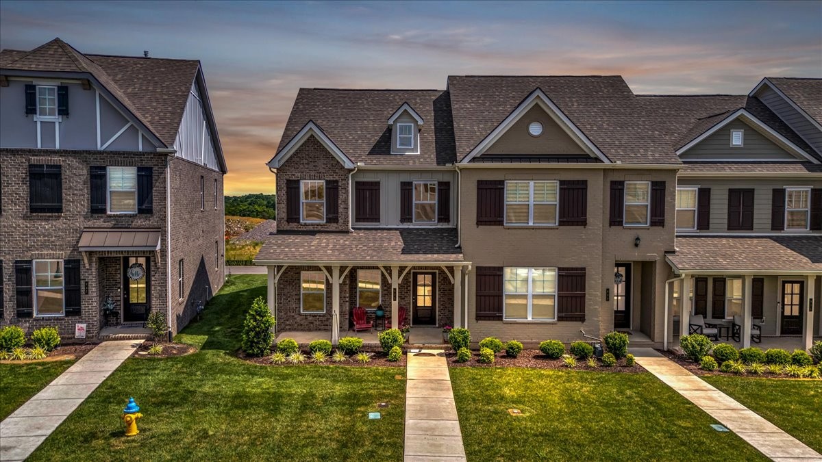 935 Nance Ln Property Photo 1