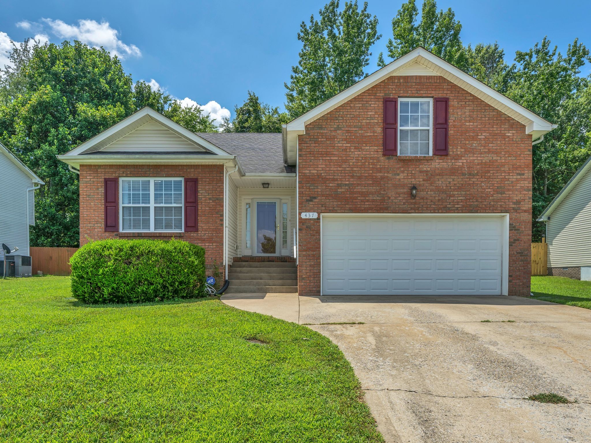 437 Piney Dr Property Photo 1