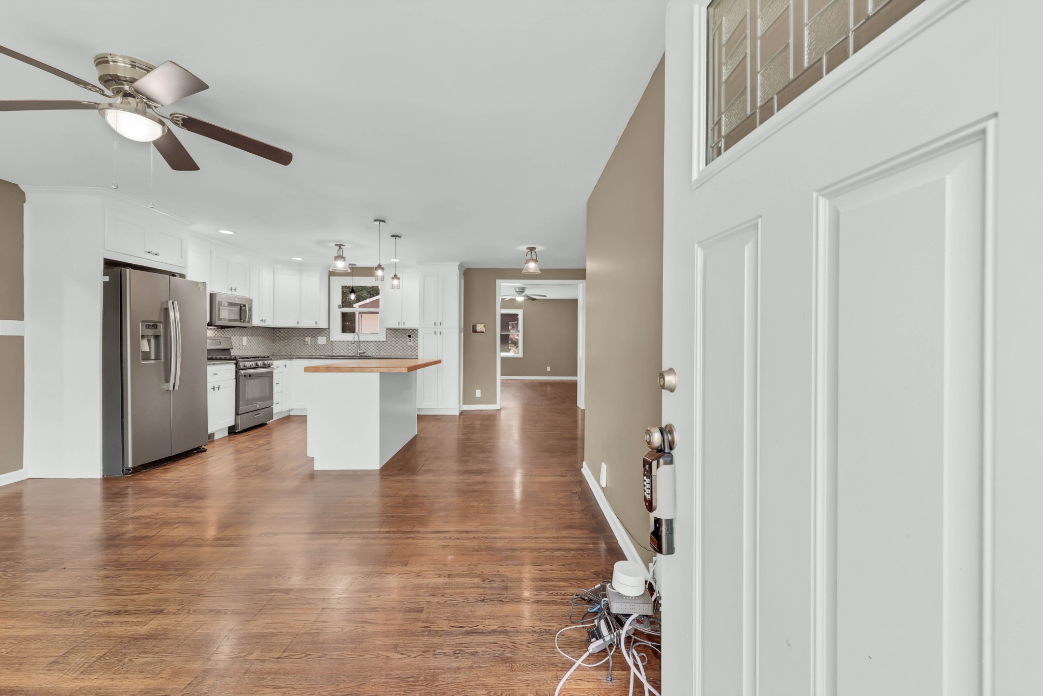203 Dale Ter Property Photo 2