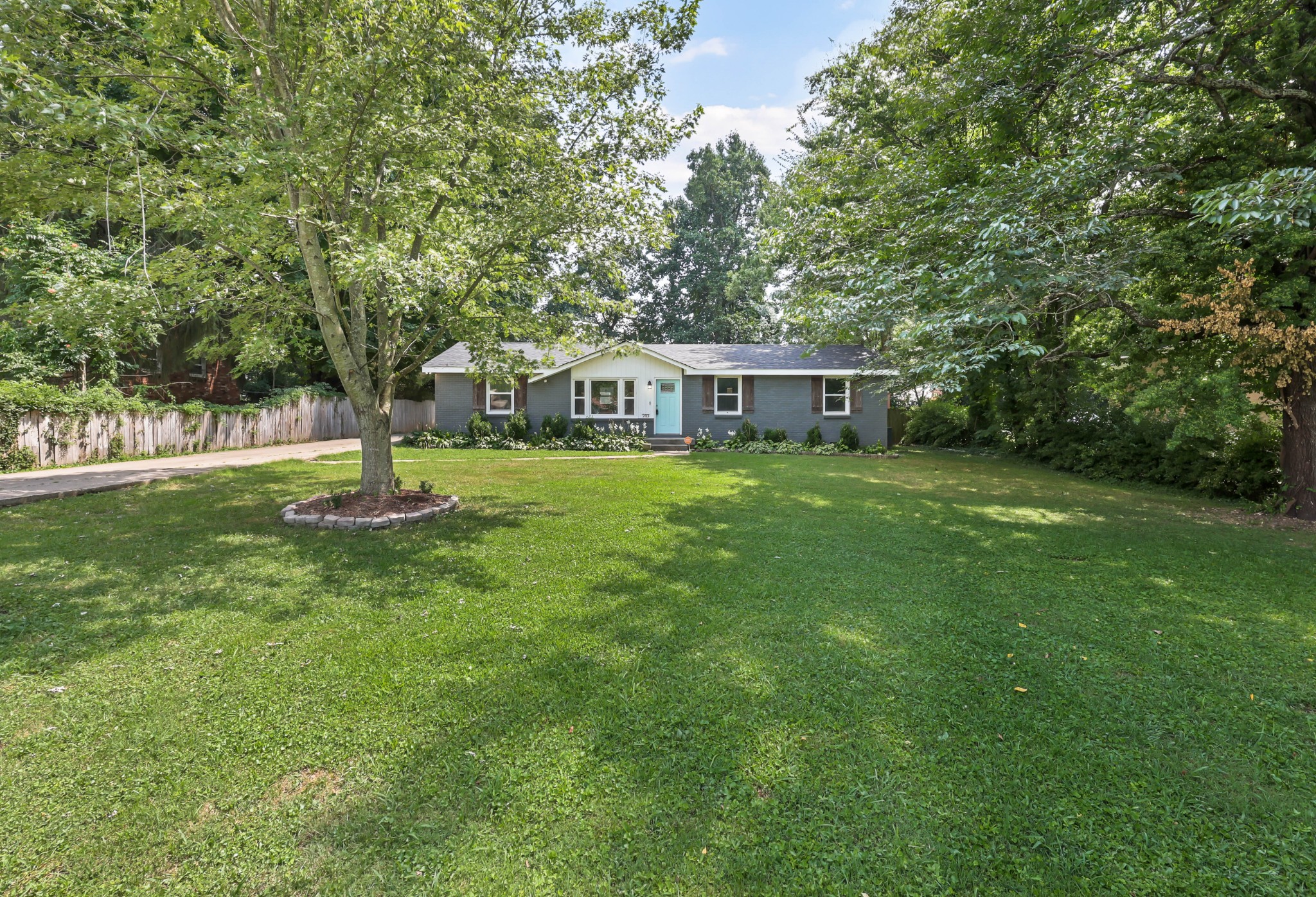 203 Dale Ter Property Photo 5