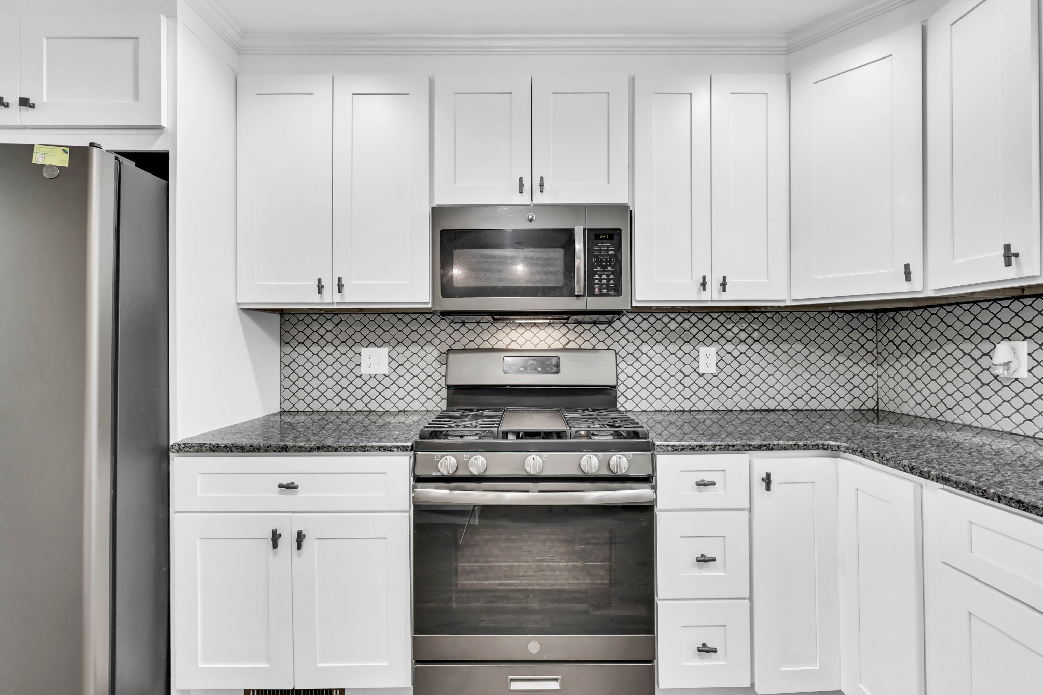 203 Dale Ter Property Photo 12