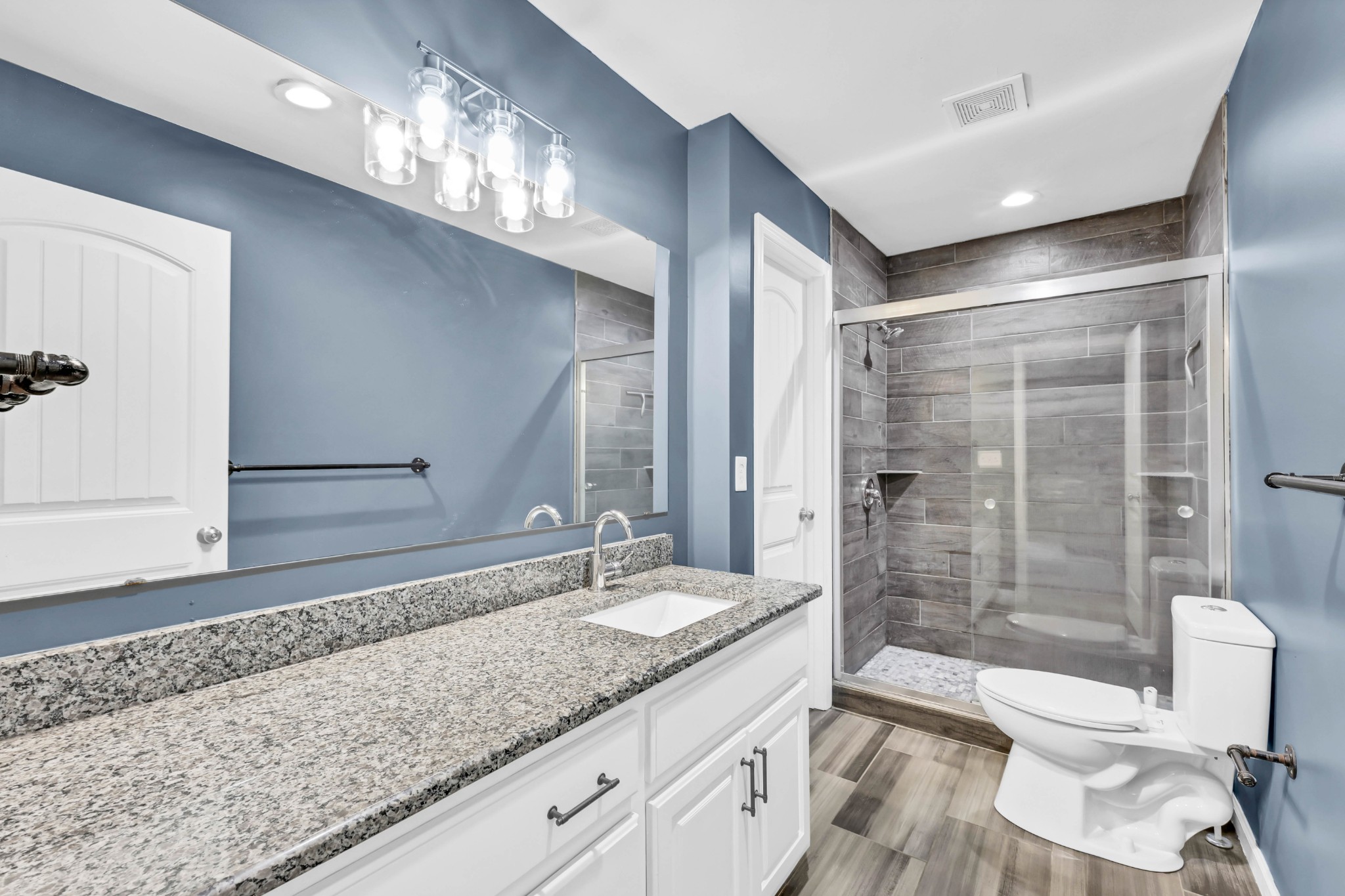 203 Dale Ter Property Photo 23