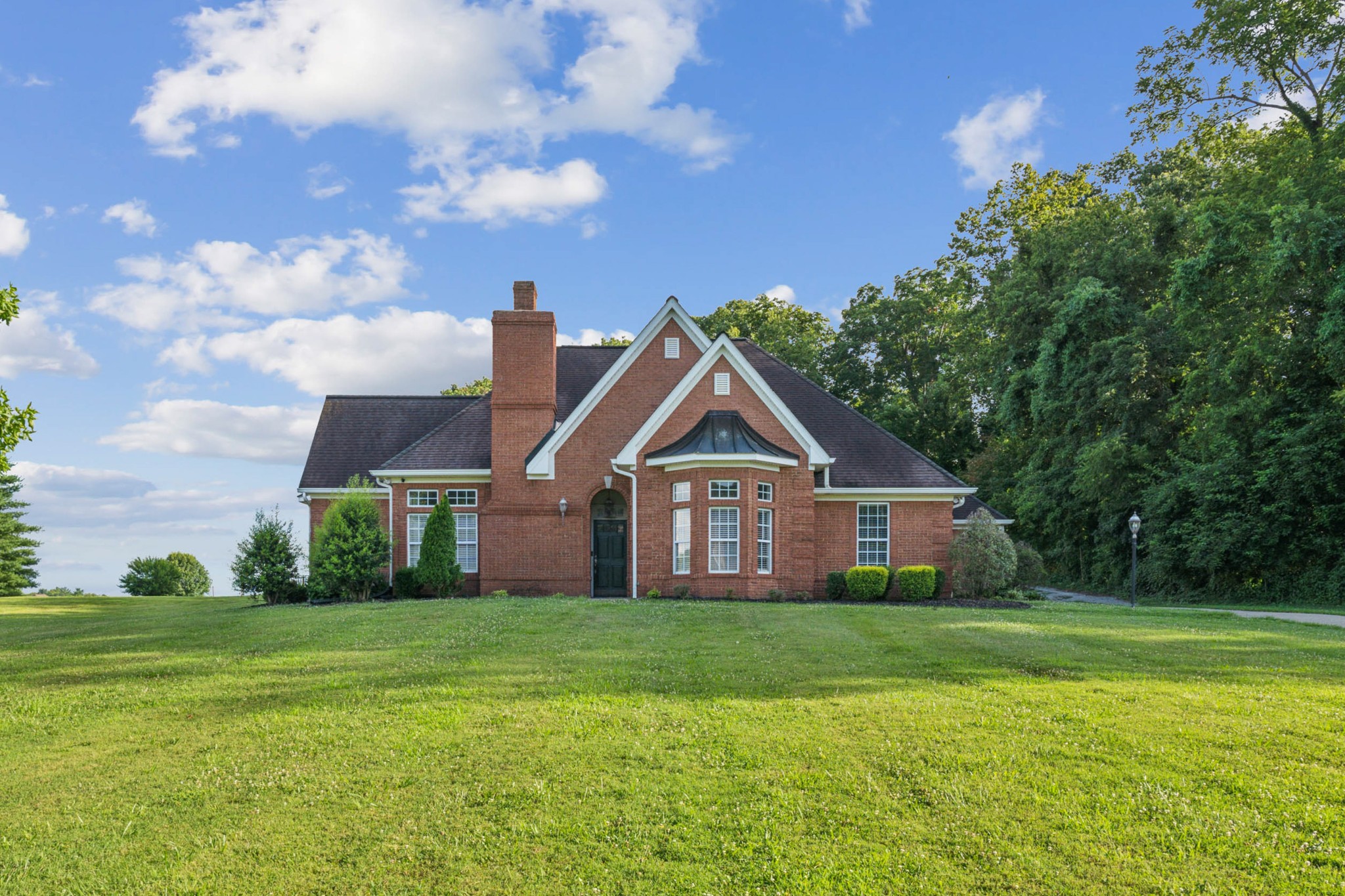 475 Thoroughbred Ln Property Photo 1