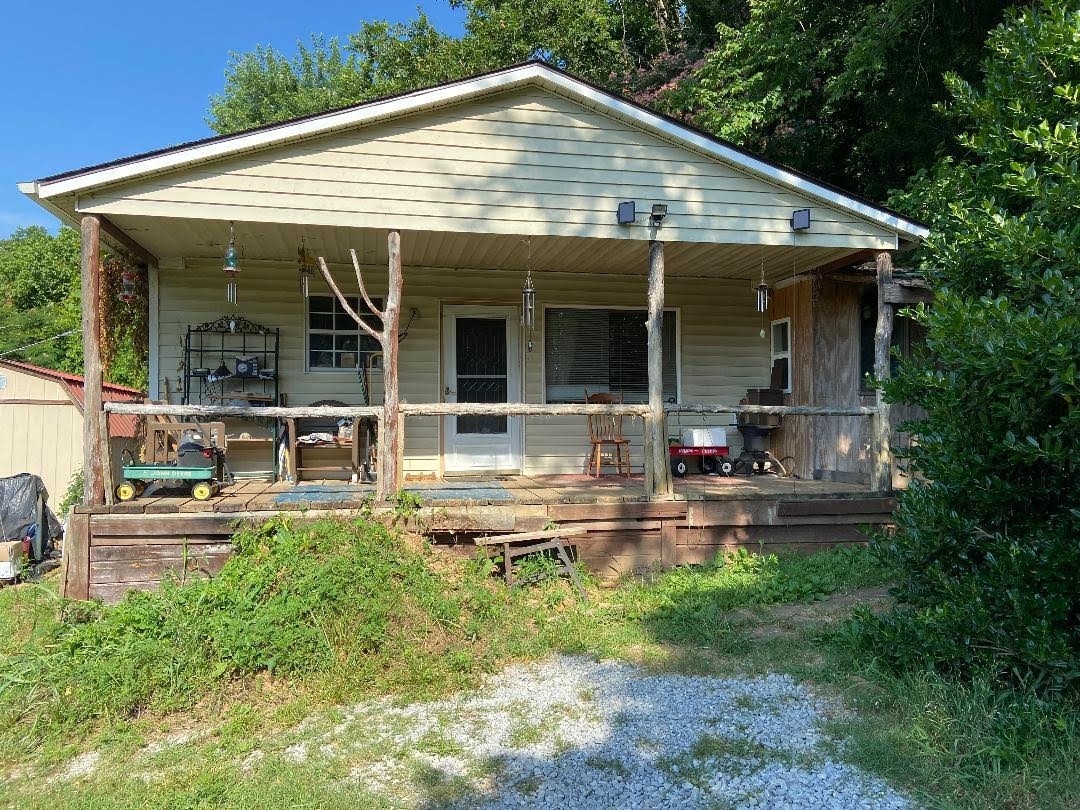 973 Water St Property Photo 1
