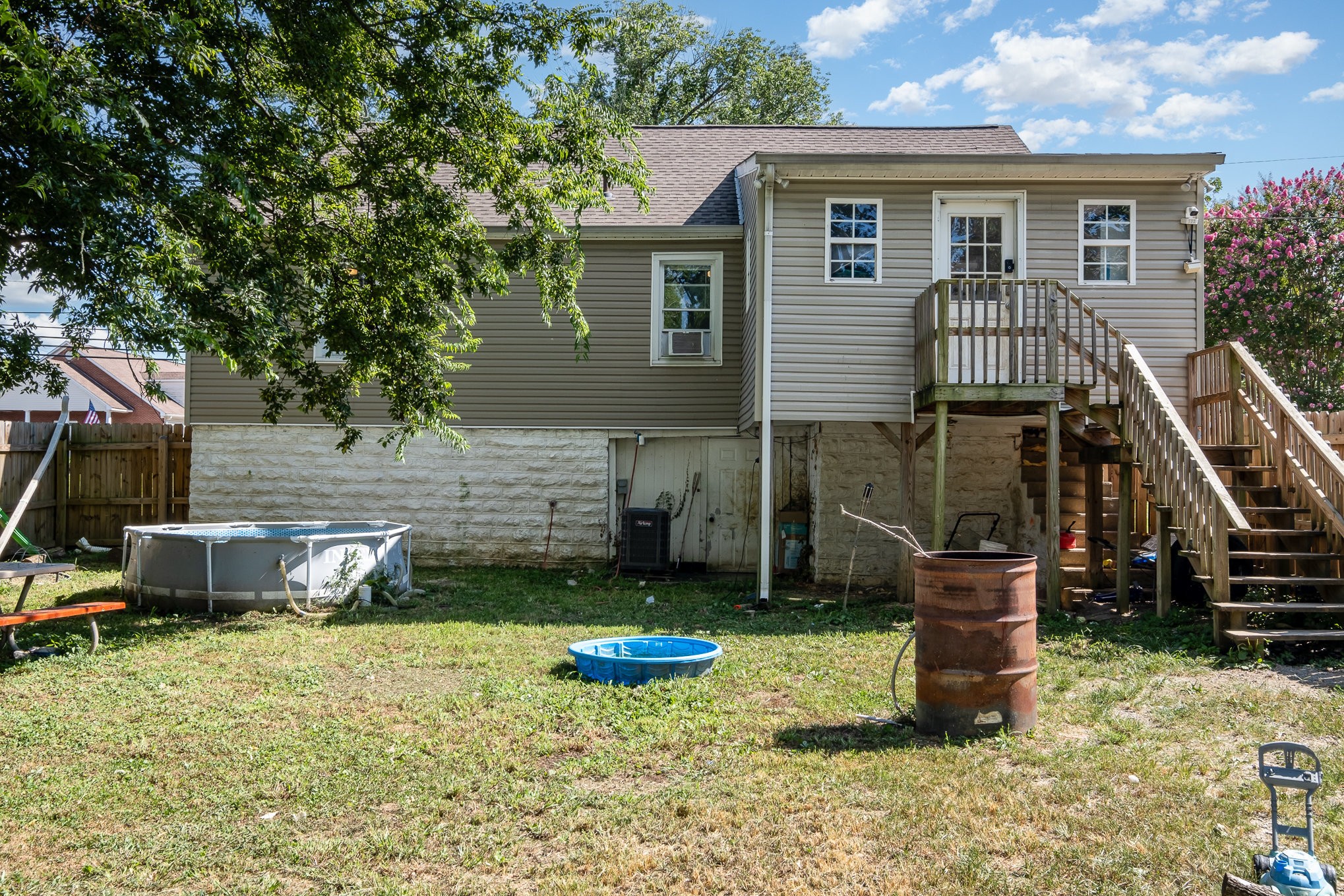 1022 W Commerce St Property Photo 23