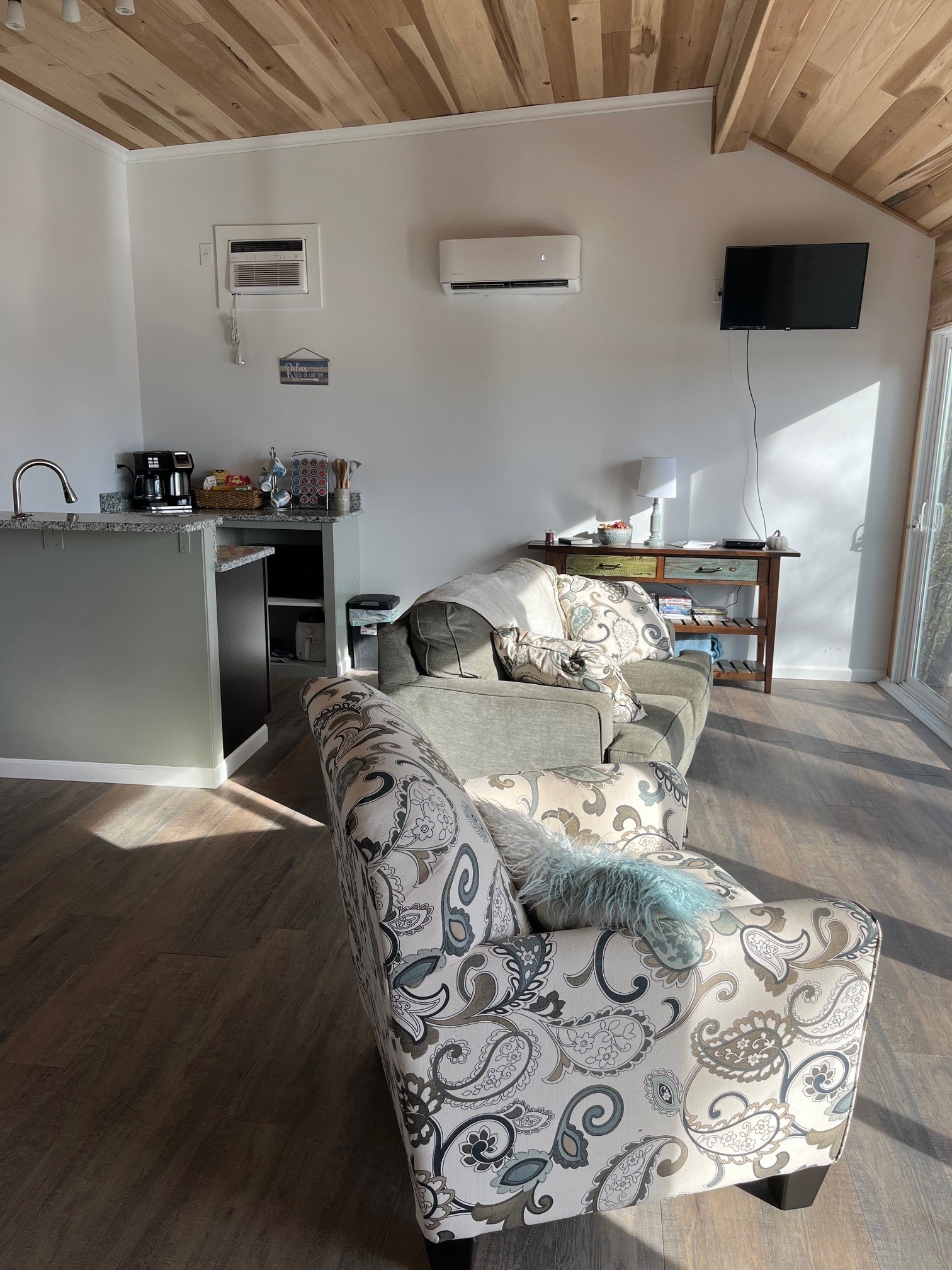 1490 Ford Rd Property Photo 9