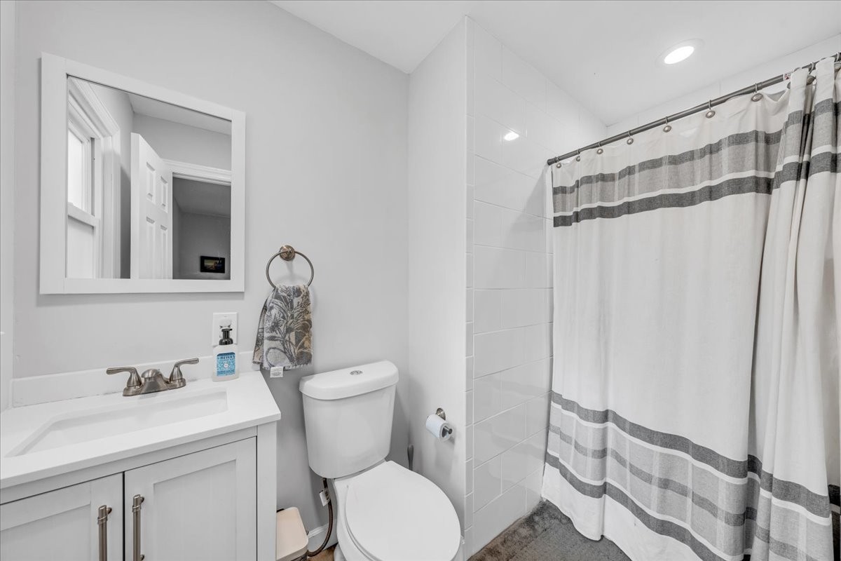 1005 Keylon St Property Photo 15