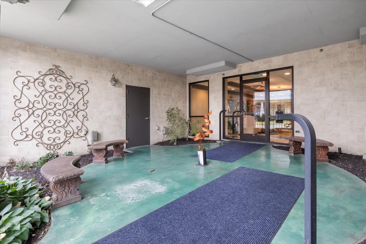 117 30th Ave, N Property Photo 3