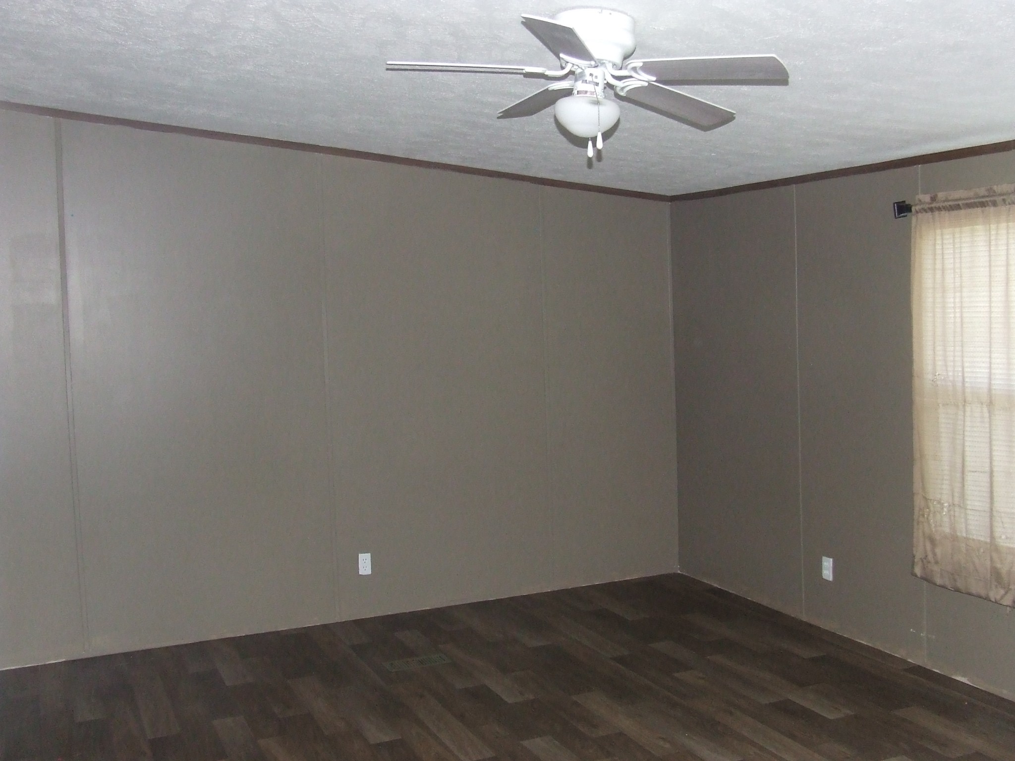 142 Gilbert St Property Photo 5