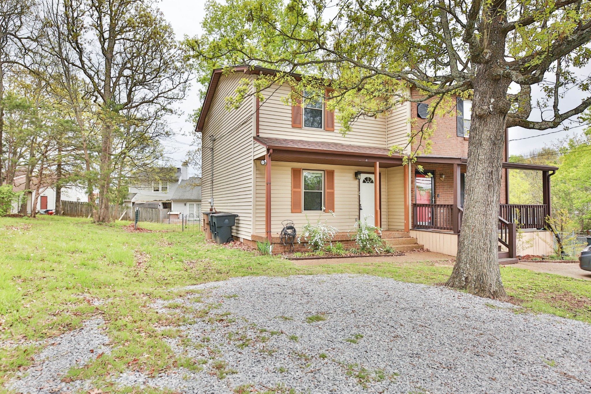 207 Tenonwood Ct Property Photo 1